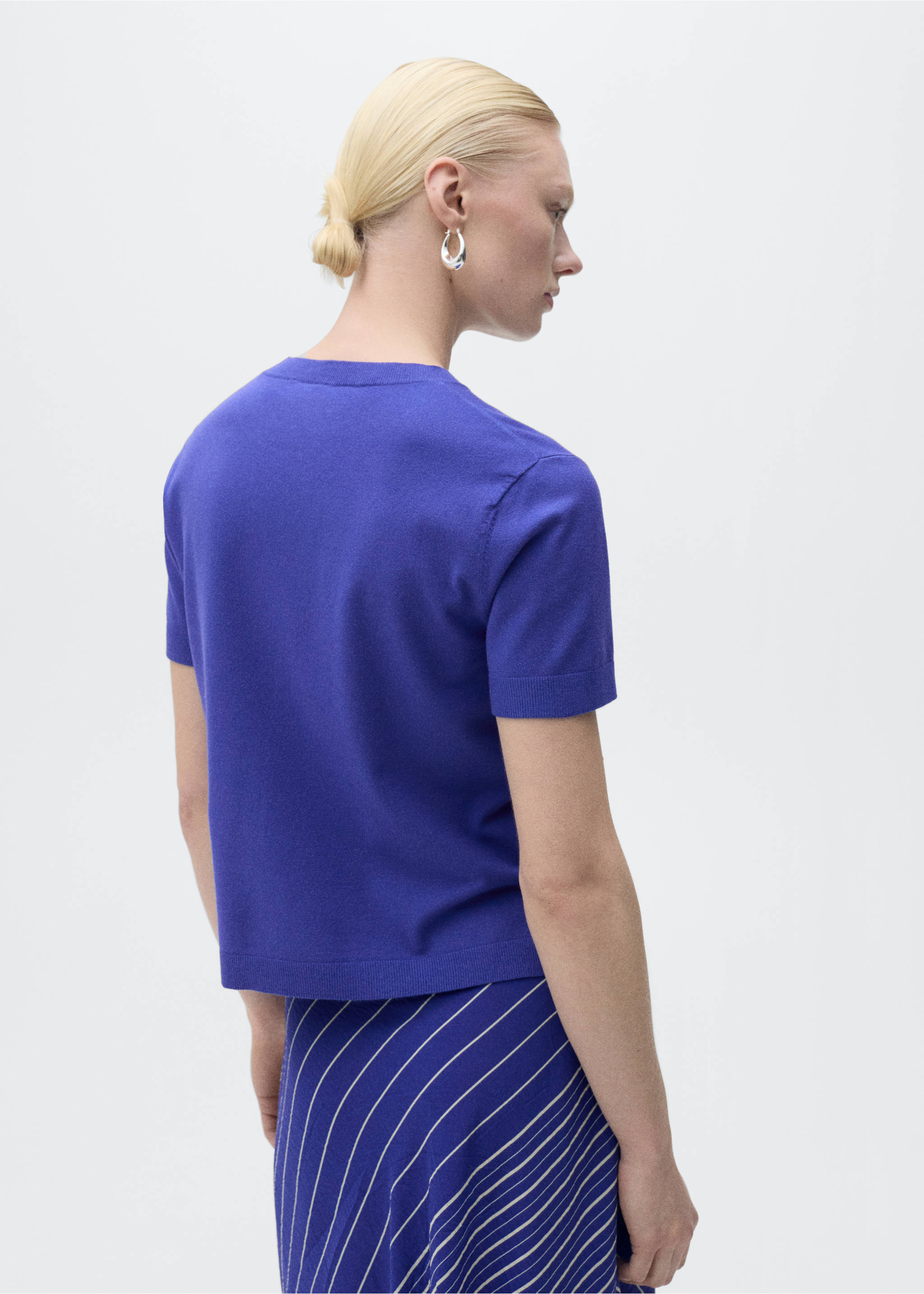 Short-sleeved fine-knit sweater - Reverse of the article, Blue. Ref: 87097181-00.