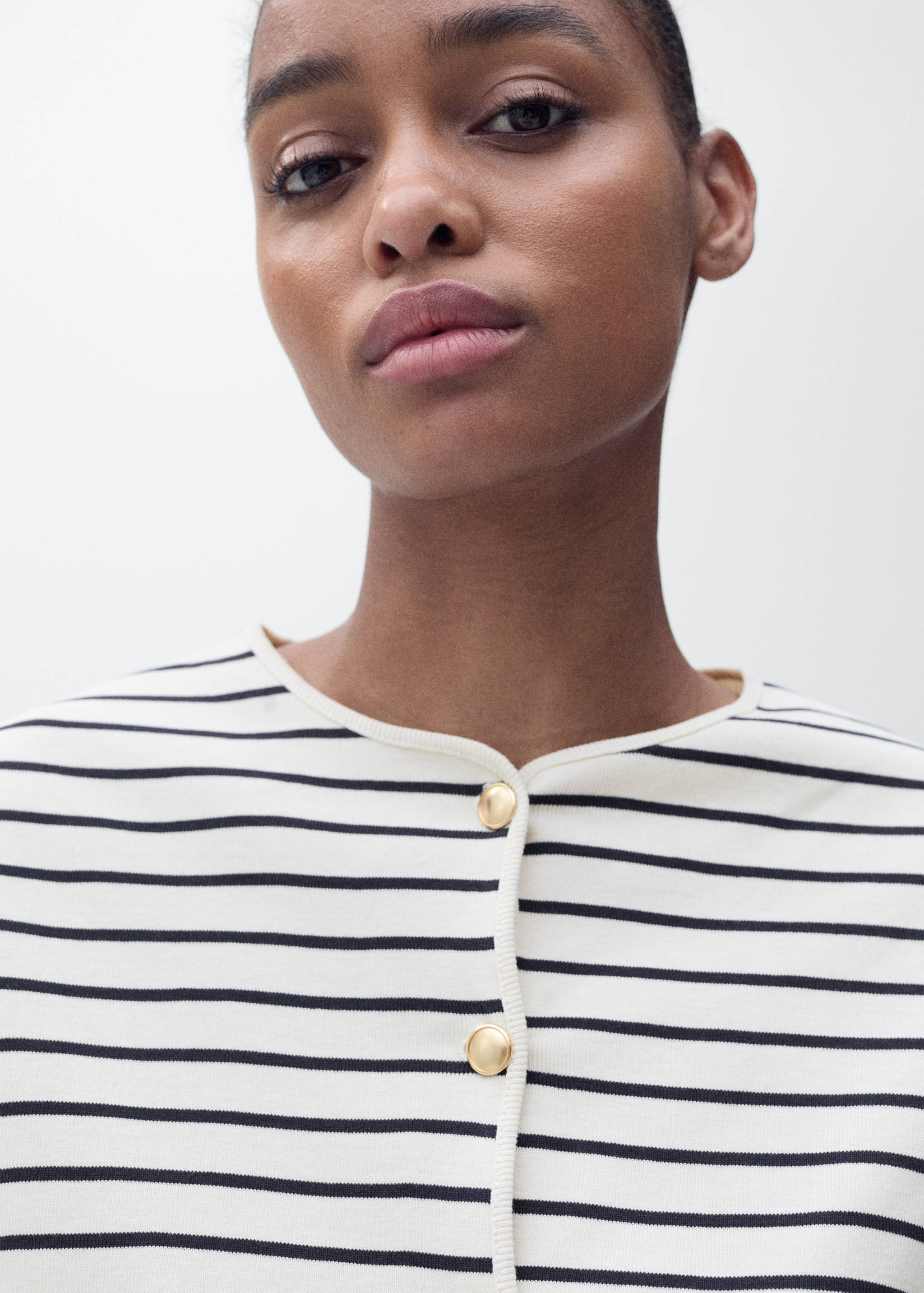 Short sleeve striped cardigan - Details of the article 2
