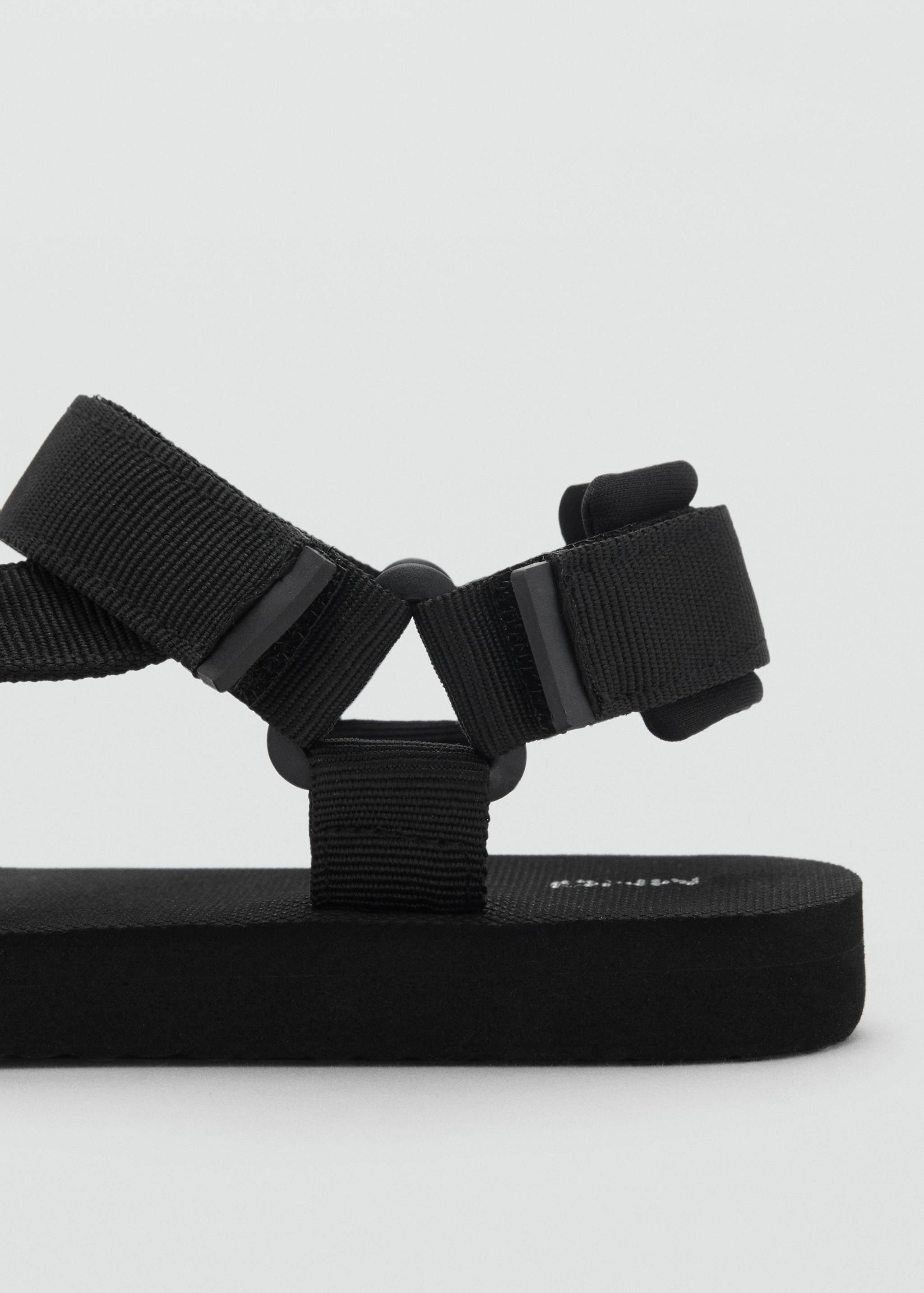 Flip-Flops mit Klettverschlussriemen - Detail des Artikels 2