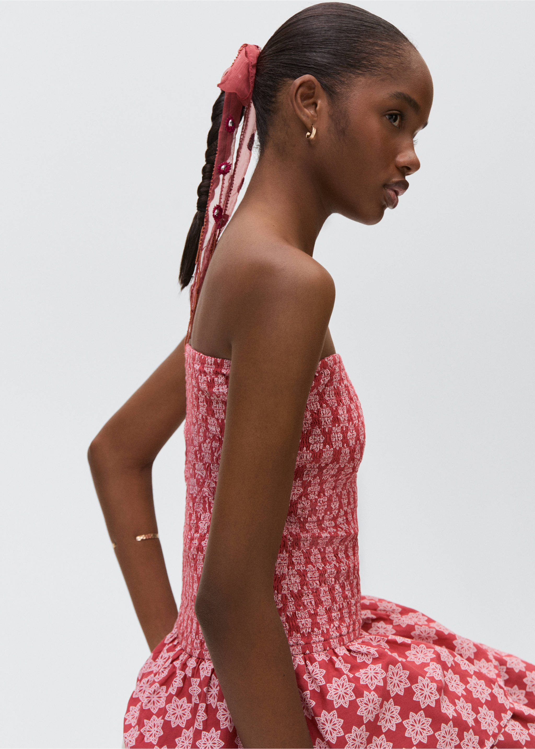 Ruffled dress - Details of the article 2, Strawberry. Ref: 87097706-00.
