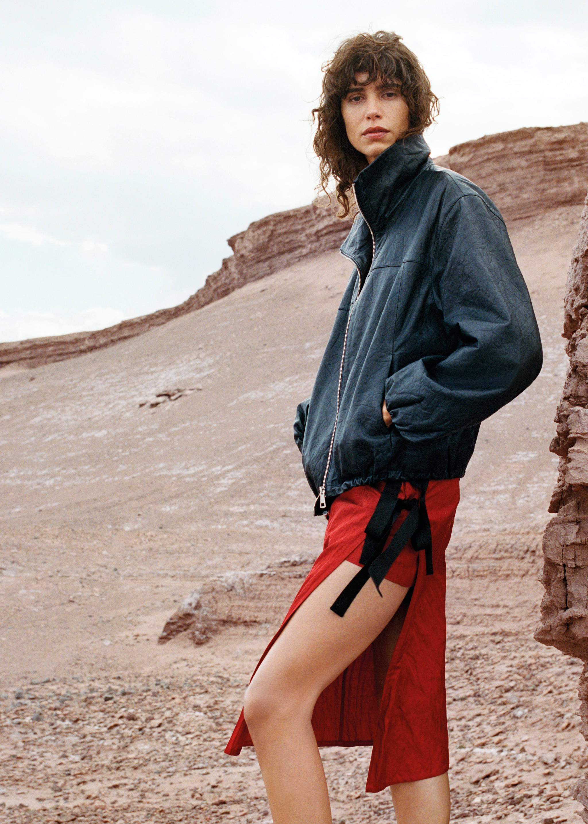 Oversized leather jacket - Details of the article 5, Black. Ref: 87097710-00.