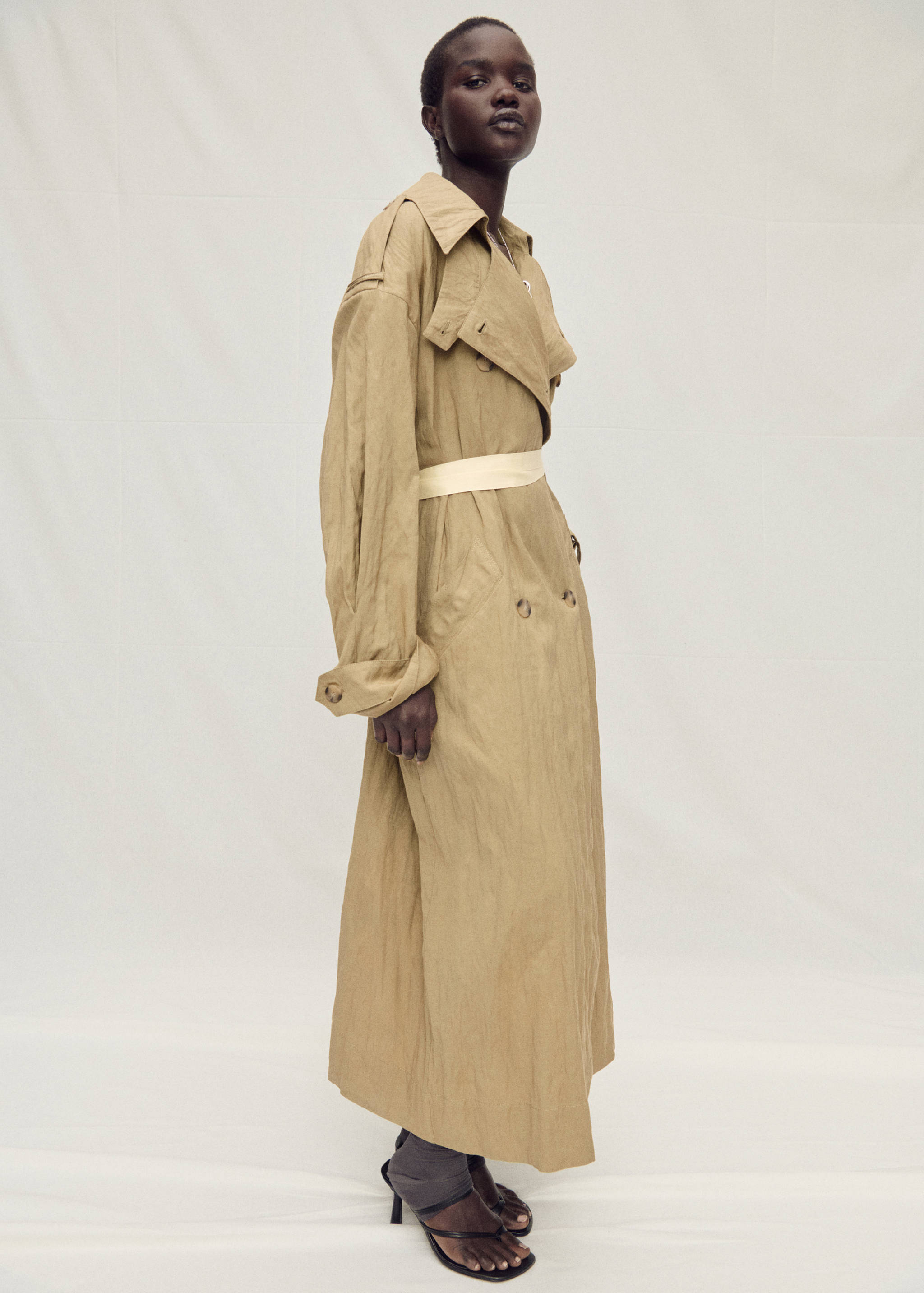Oversized creased-effect trench coat - General plane