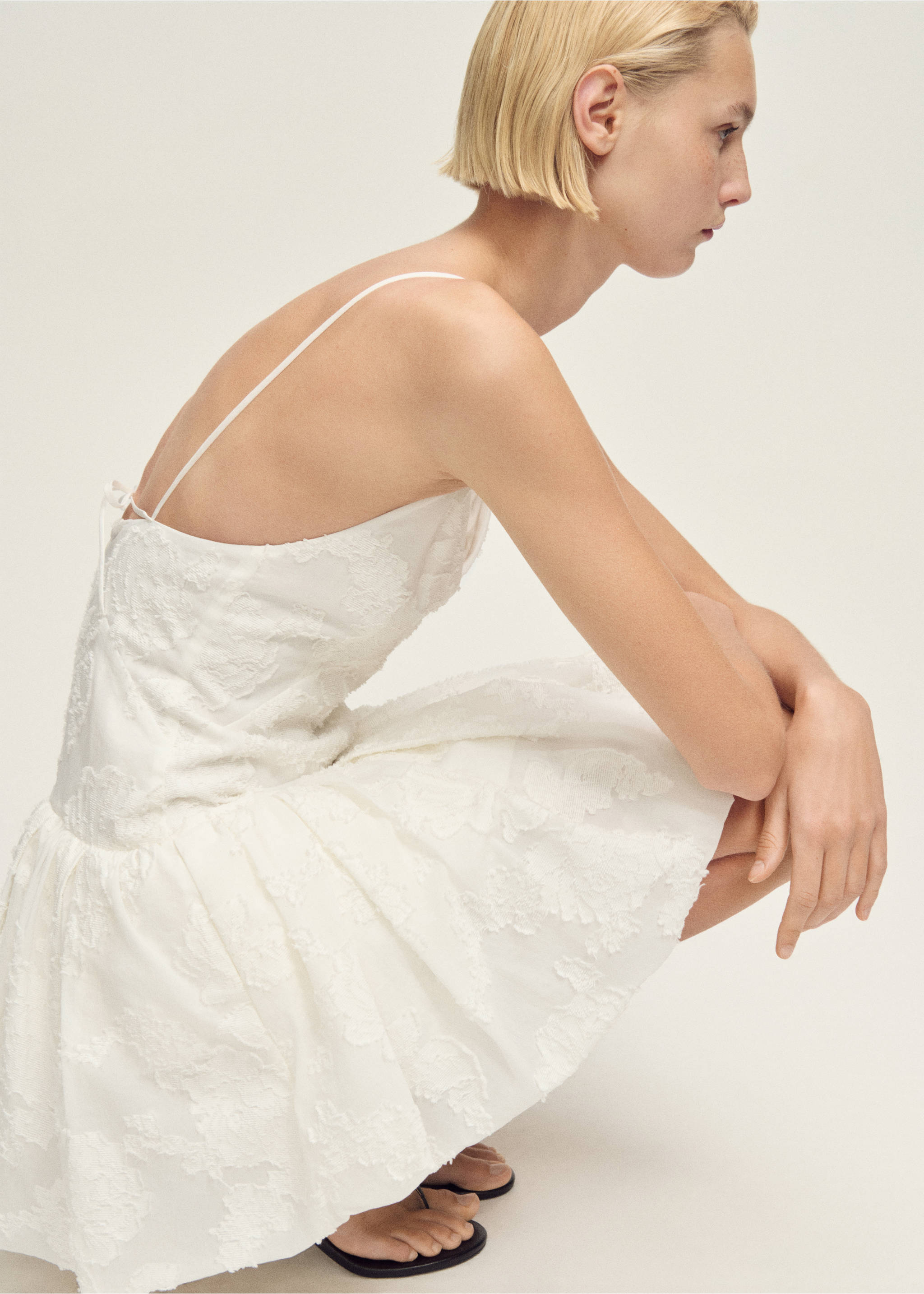 Textured balloon dress - Medium plane, White. Ref: 87097718-00.