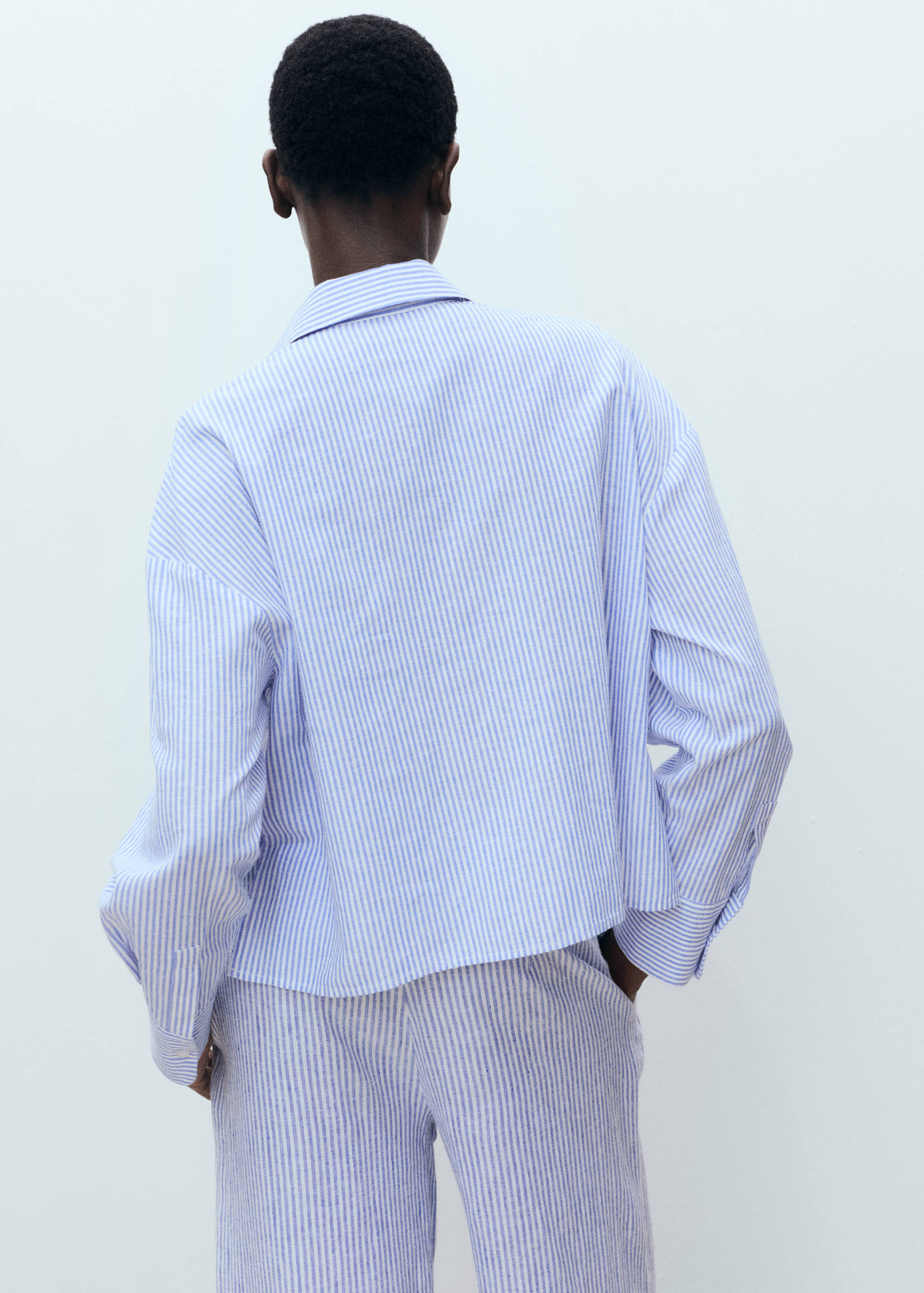 Striped cropped shirt with pockets - Reverse of the article