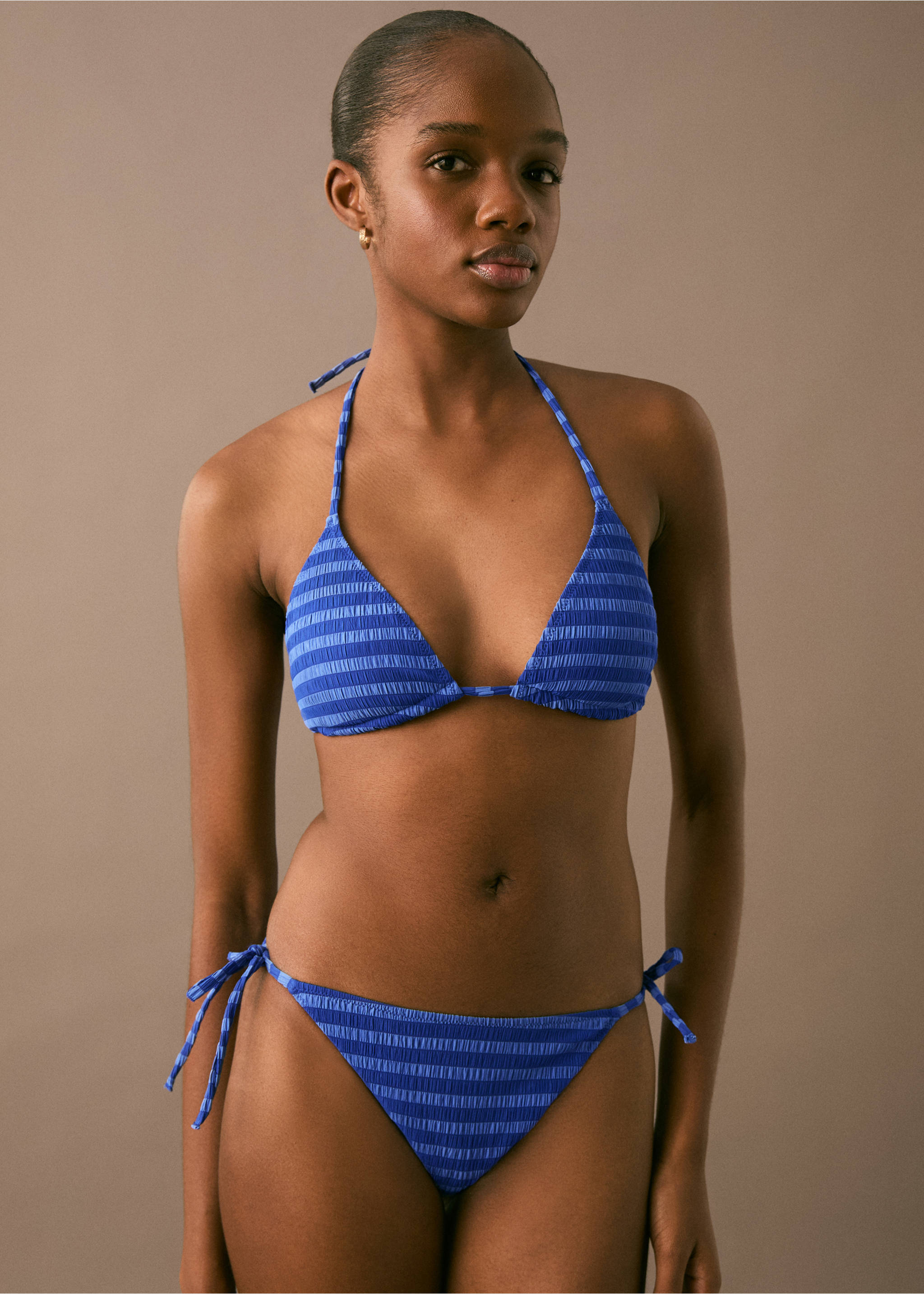 Bikini textura rayas - Plano medio, Azul marino. Ref: 87097893-00.