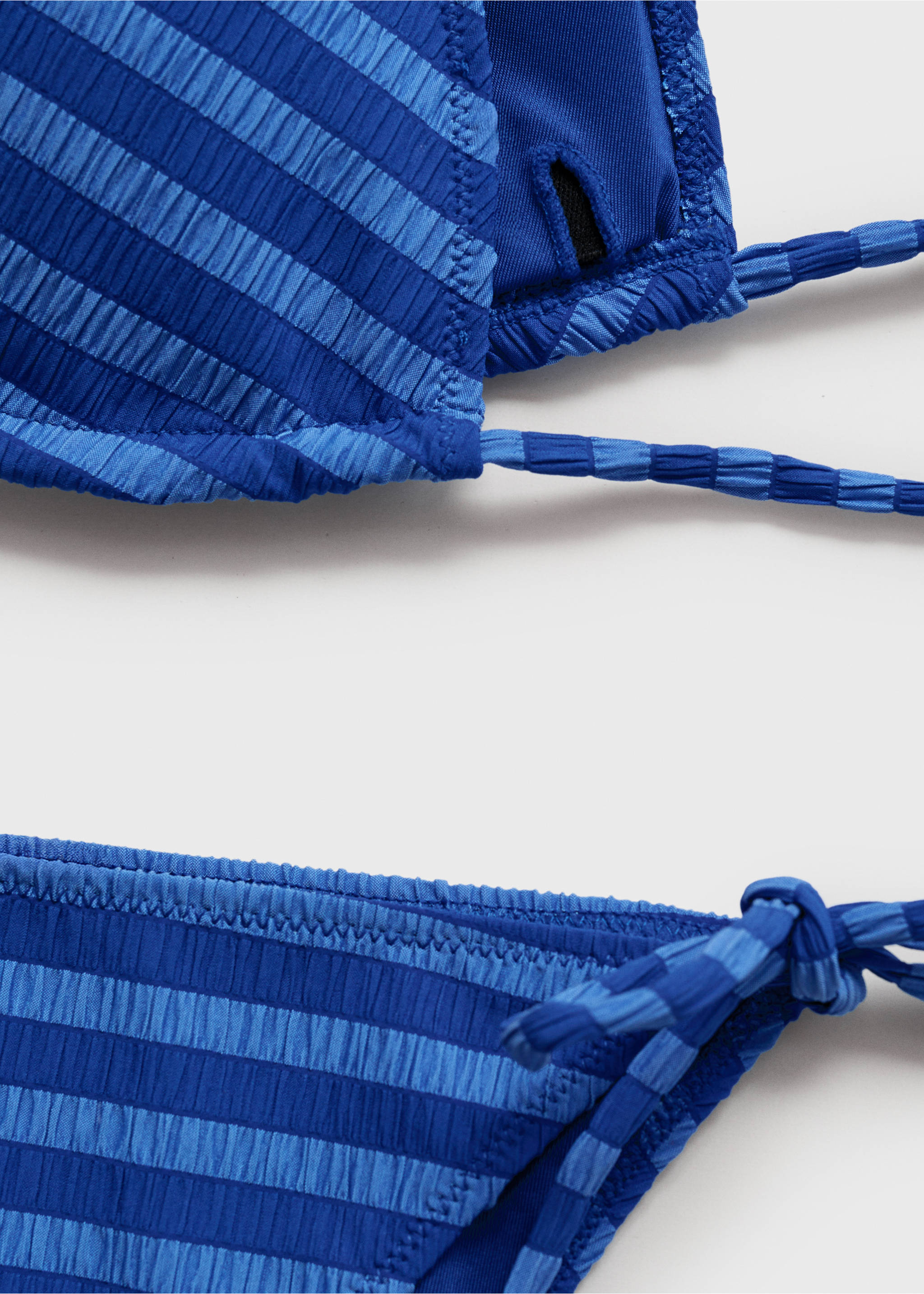 Bikini textura rayas - Detalle del artículo 8, Azul marino. Ref: 87097893-00.