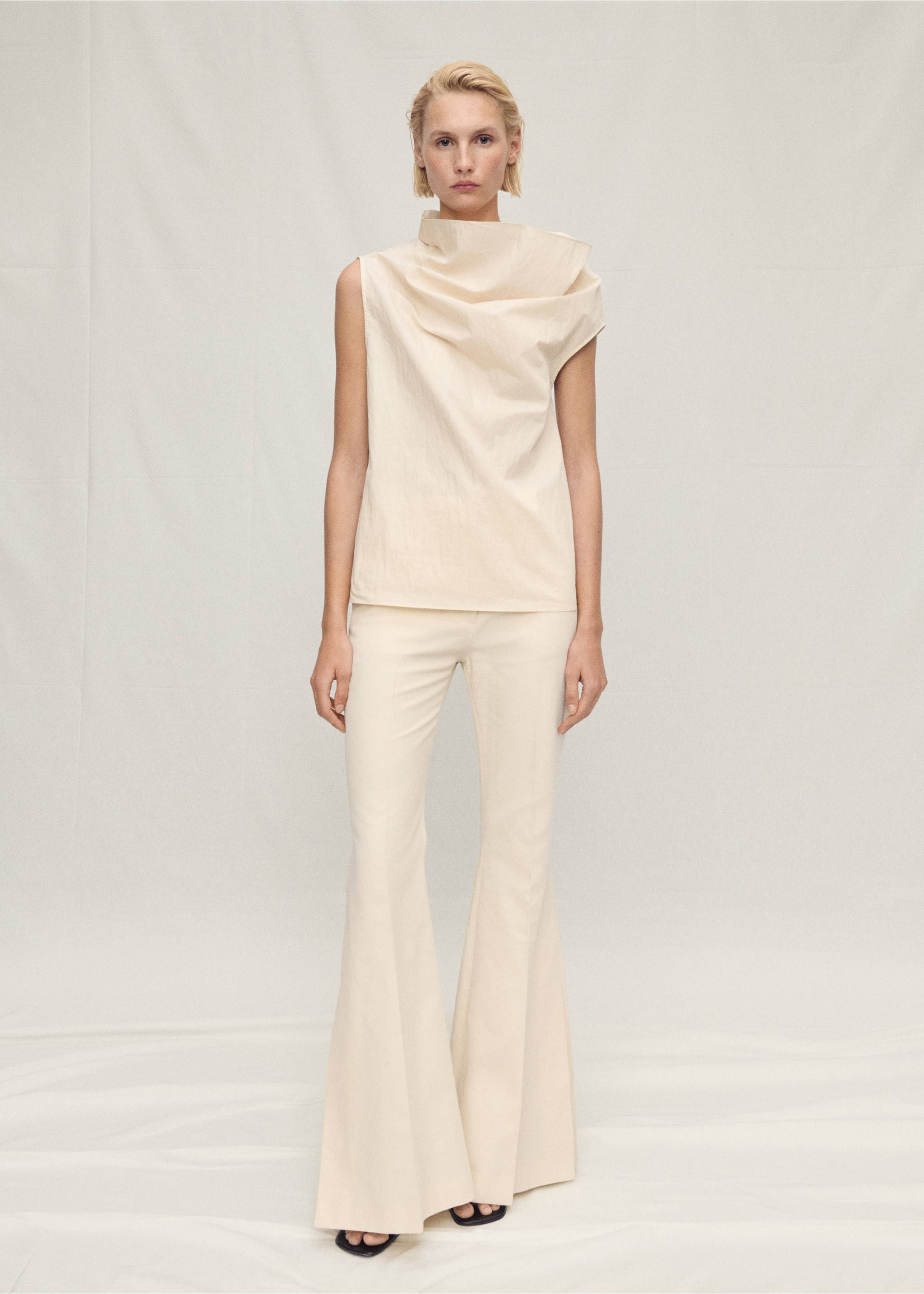 Katoenen blouse met asymmetrische halslijn - Overzichtstekening, Ecru. Ref: 87097895-00.