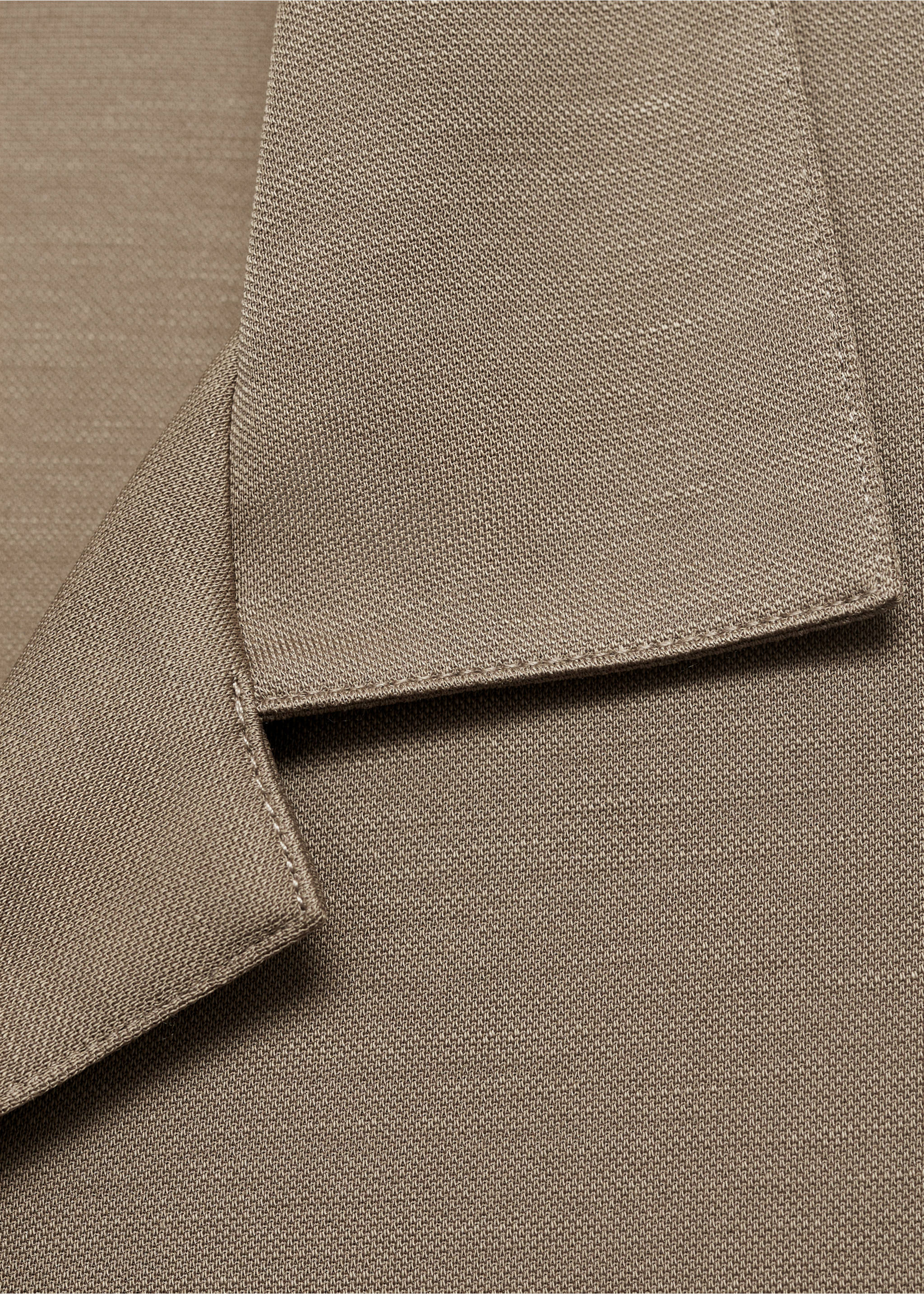 Lyocell polo shirt with bowling collar - Details of the article 8, Mink Grey. Ref: 87097907-00.