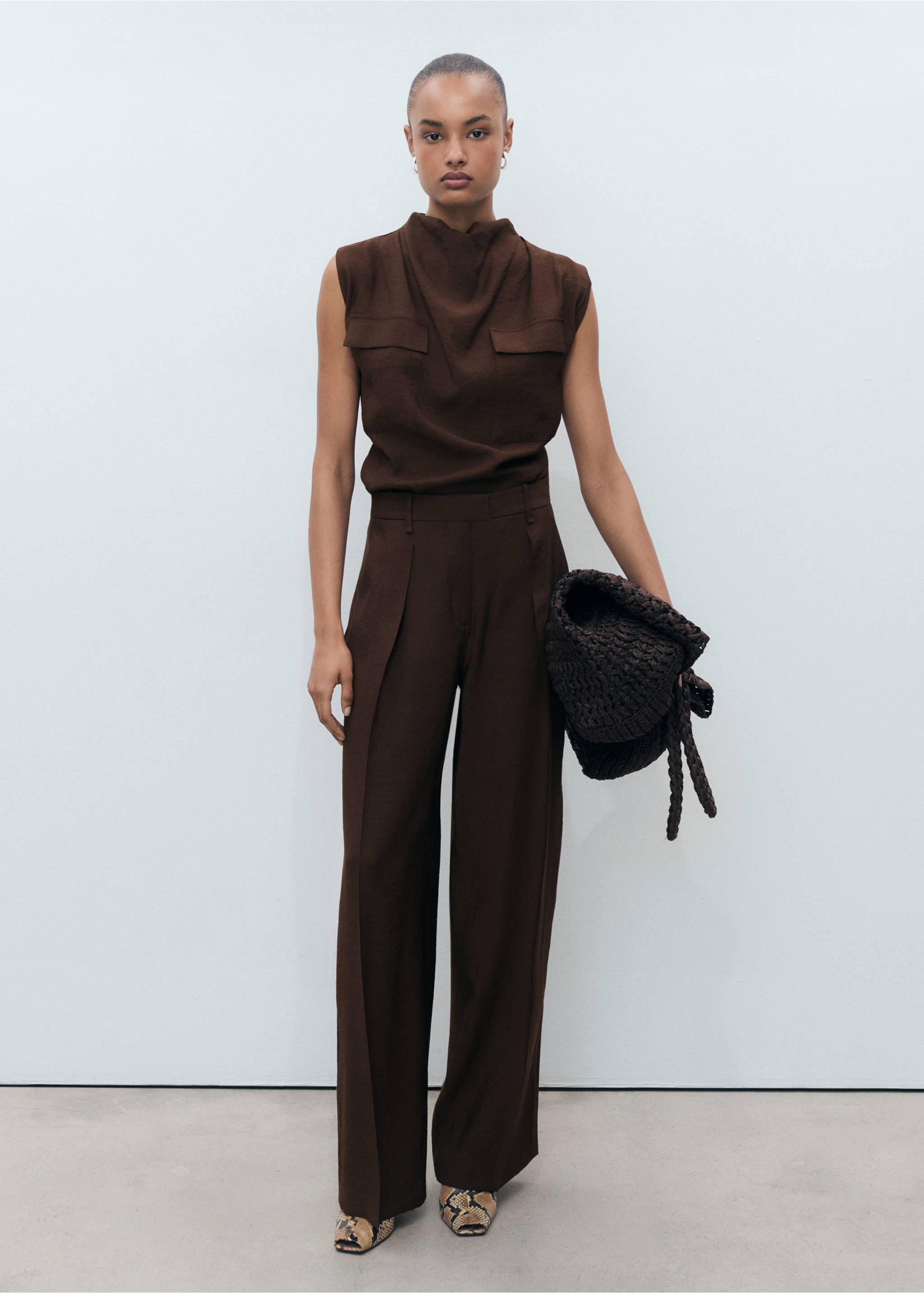 Wide leg pleated pants - General plane, Chocolate. Ref: 87098273-00.