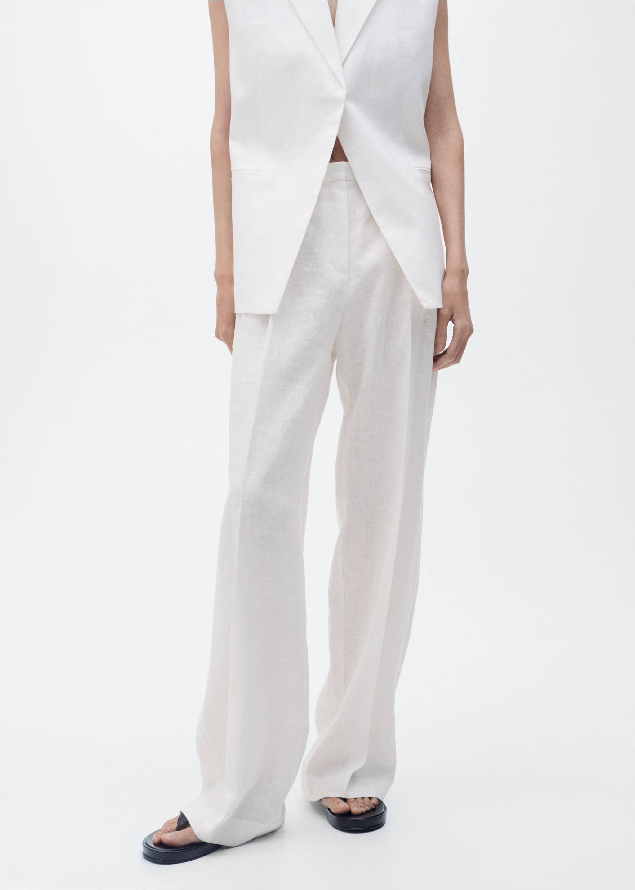 Pantalon de costume lin - Plan moyen, Blanc cassé. Ref: 87098639-00.