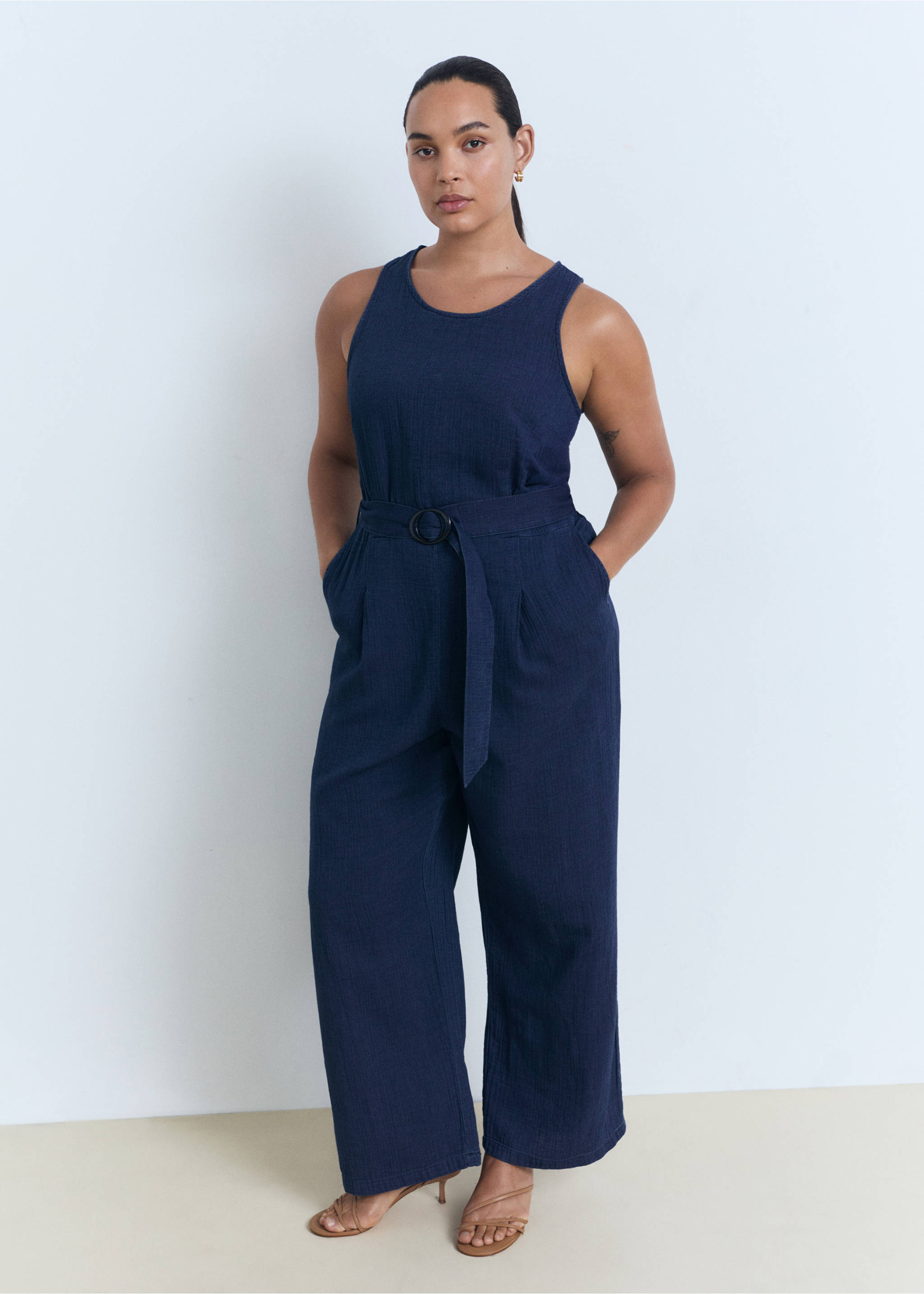 Flowy denim jumpsuit with belt - Details of the article 3, Night Blue. Ref: 87098642-00.