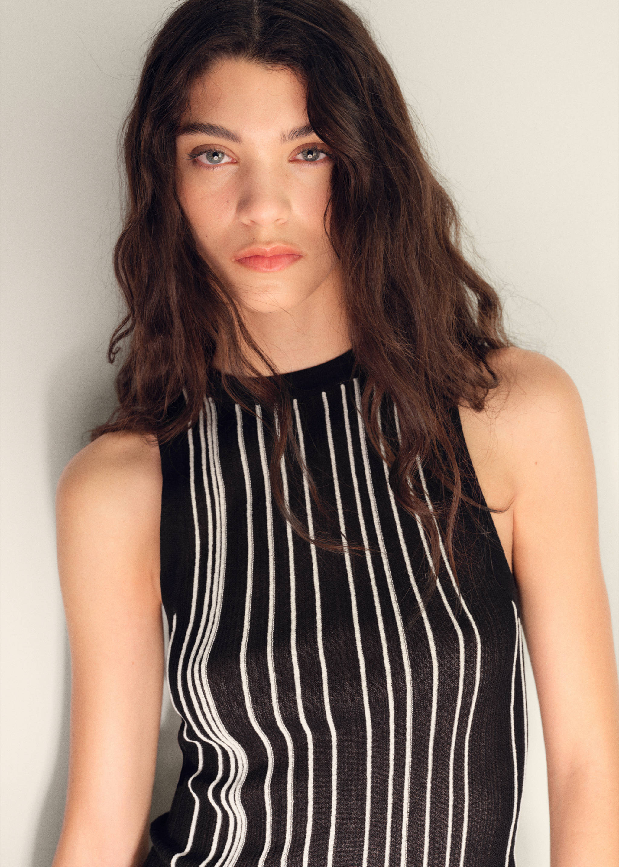 Gestreiftes Neckholder-Top - Detail des Artikels 1