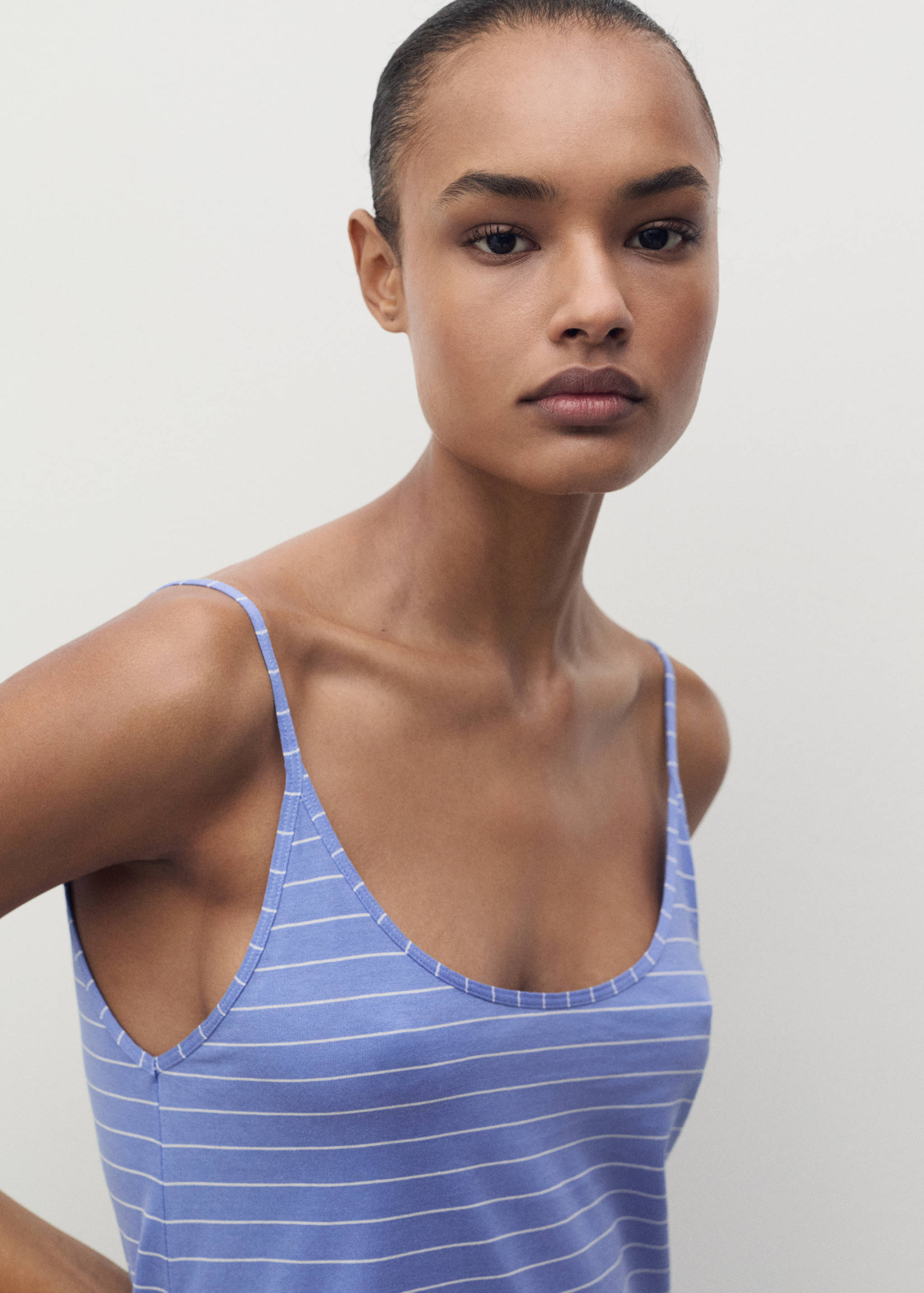 Baumwoll-Nachthemd mit Streifen - Detail des Artikels 1