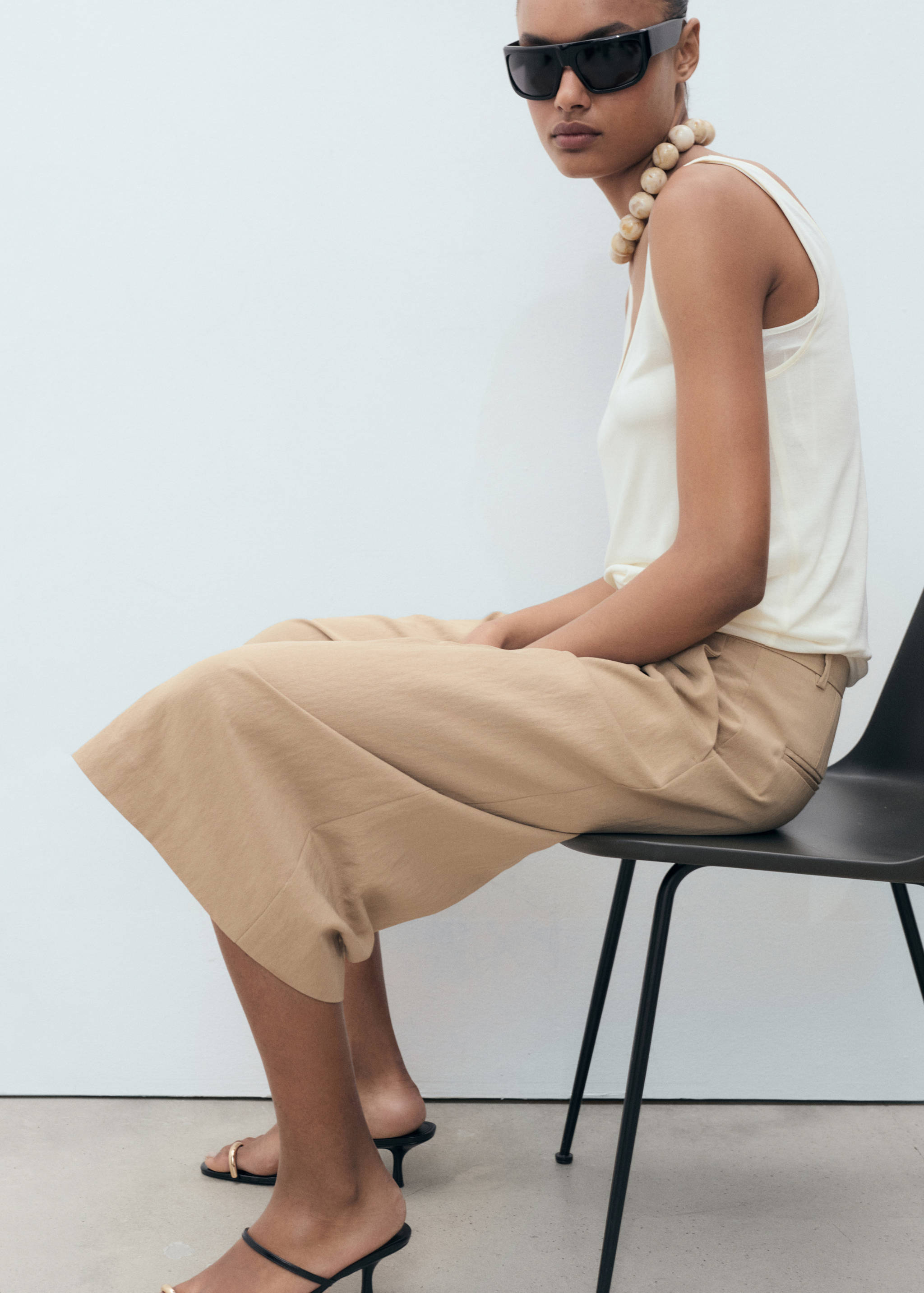 Lyocell pleated bermuda shorts - Details of the article 2