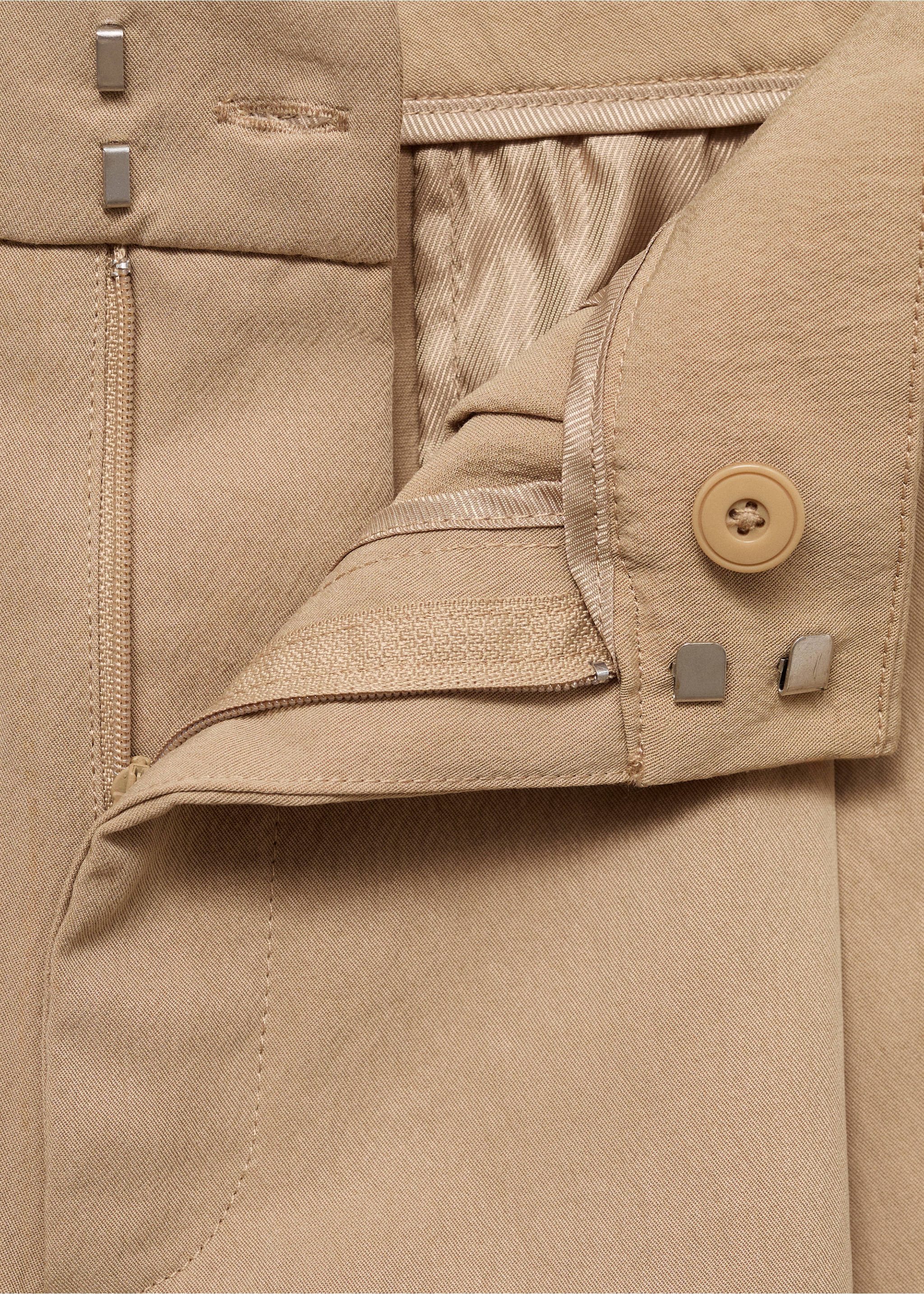 Lyocell pleated bermuda shorts - Details of the article 8, Beige. Ref: 87099062-00.