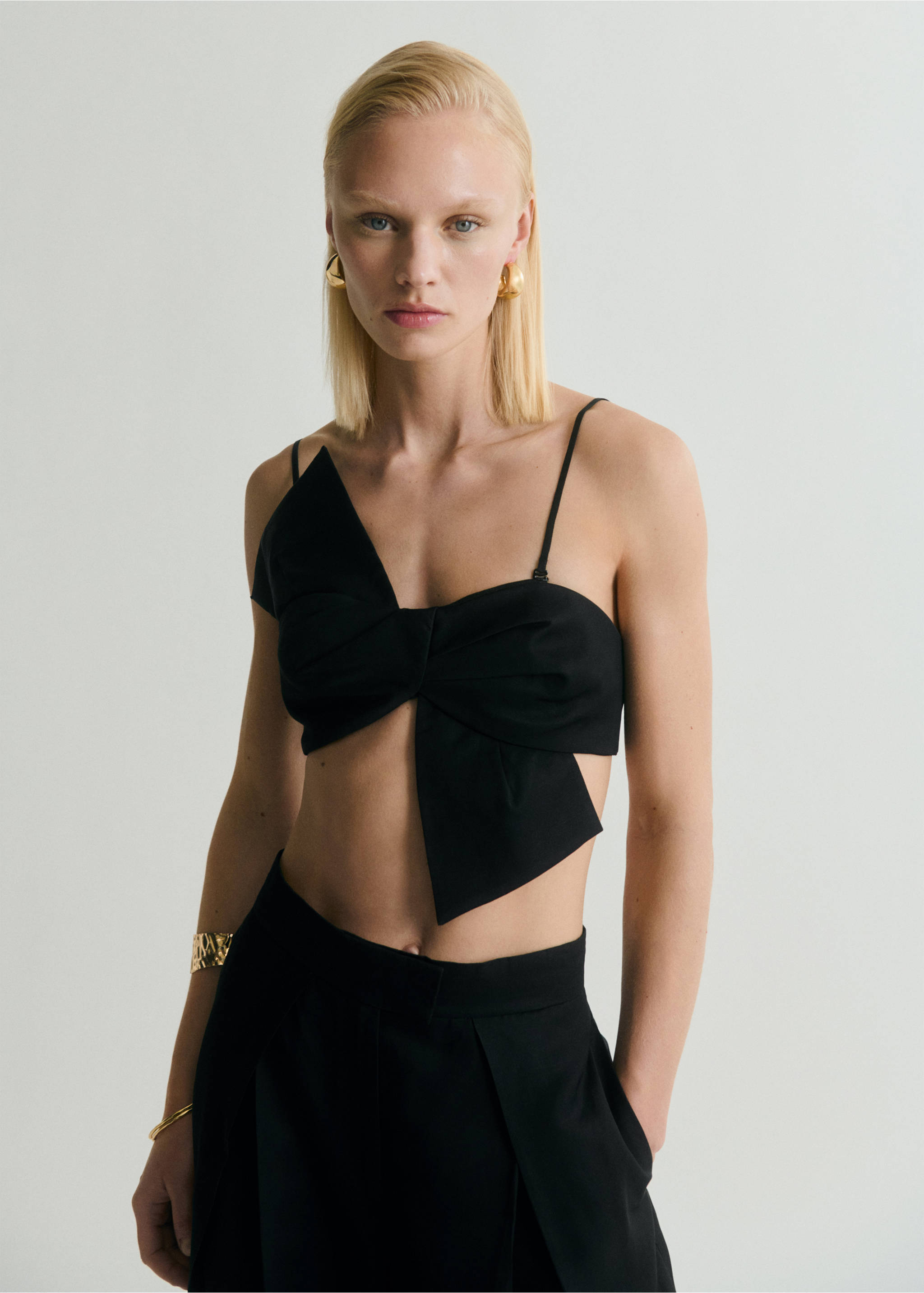 Bow-design crop top - Medium plane, Black. Ref: 87099065-00.