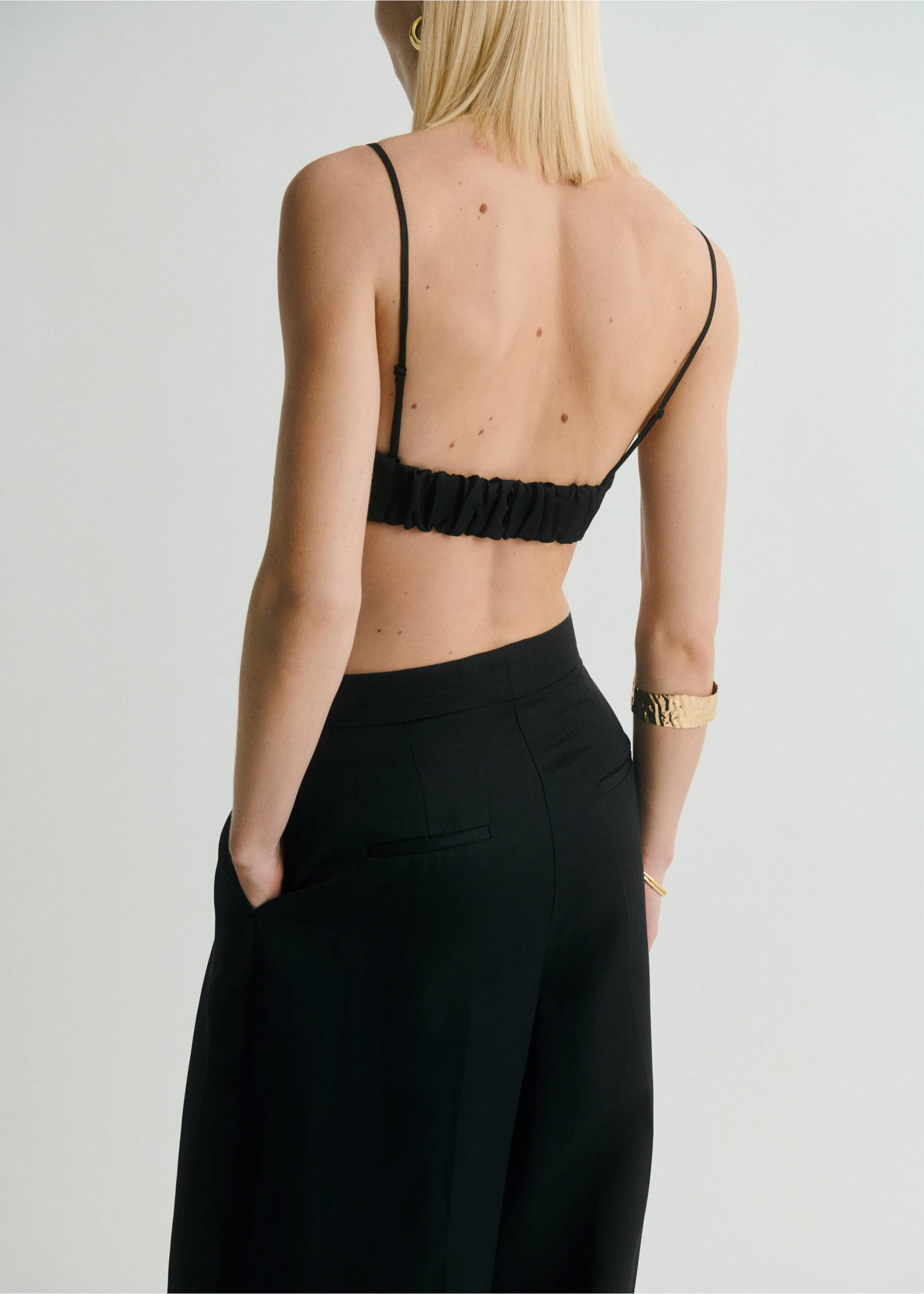 Bow-design crop top - Reverse of the article, Black. Ref: 87099065-00.