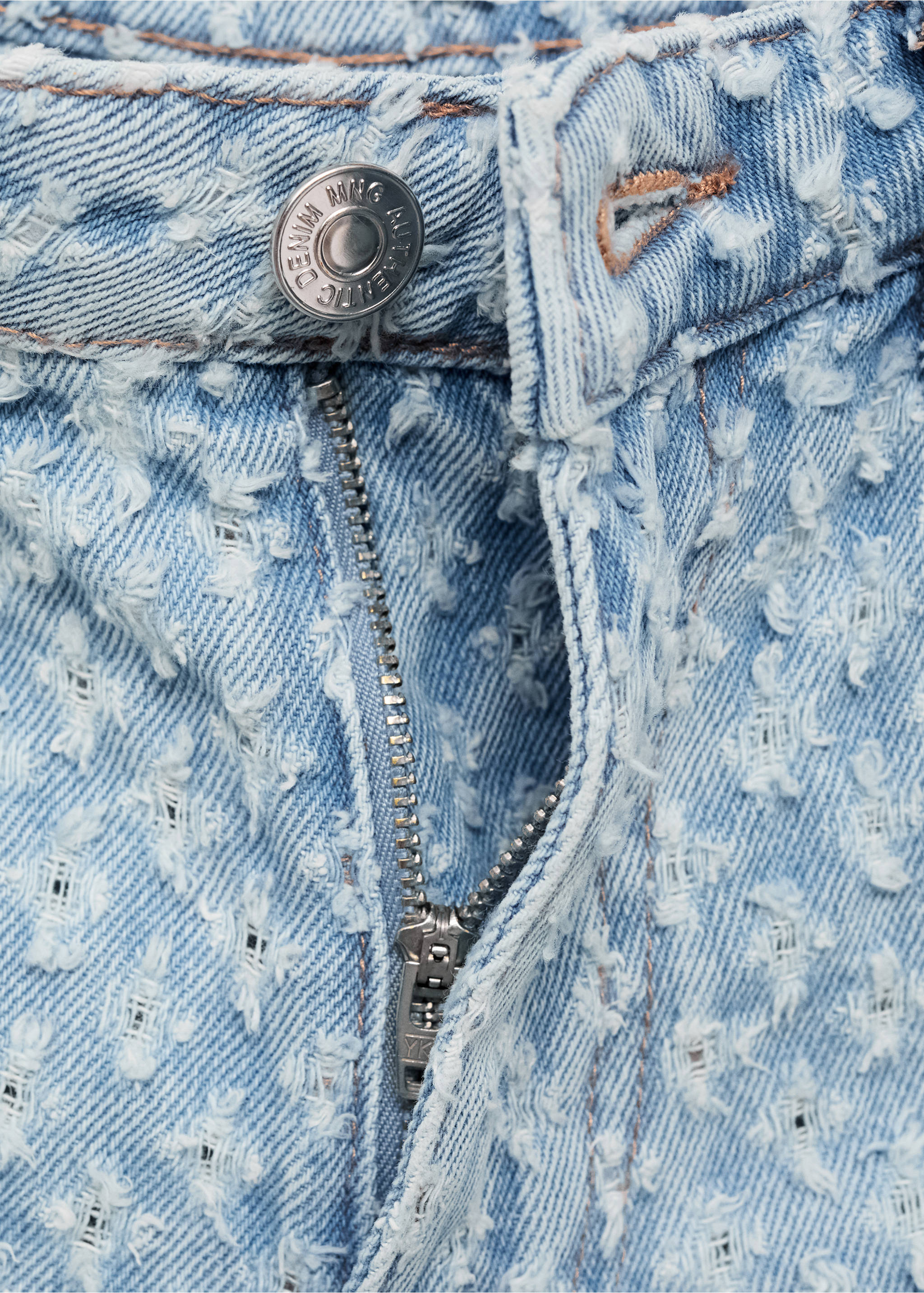Shorts vaqueros textura deshilachados - Detalle del artículo 8, Azul claro. Ref: 87099210-00.