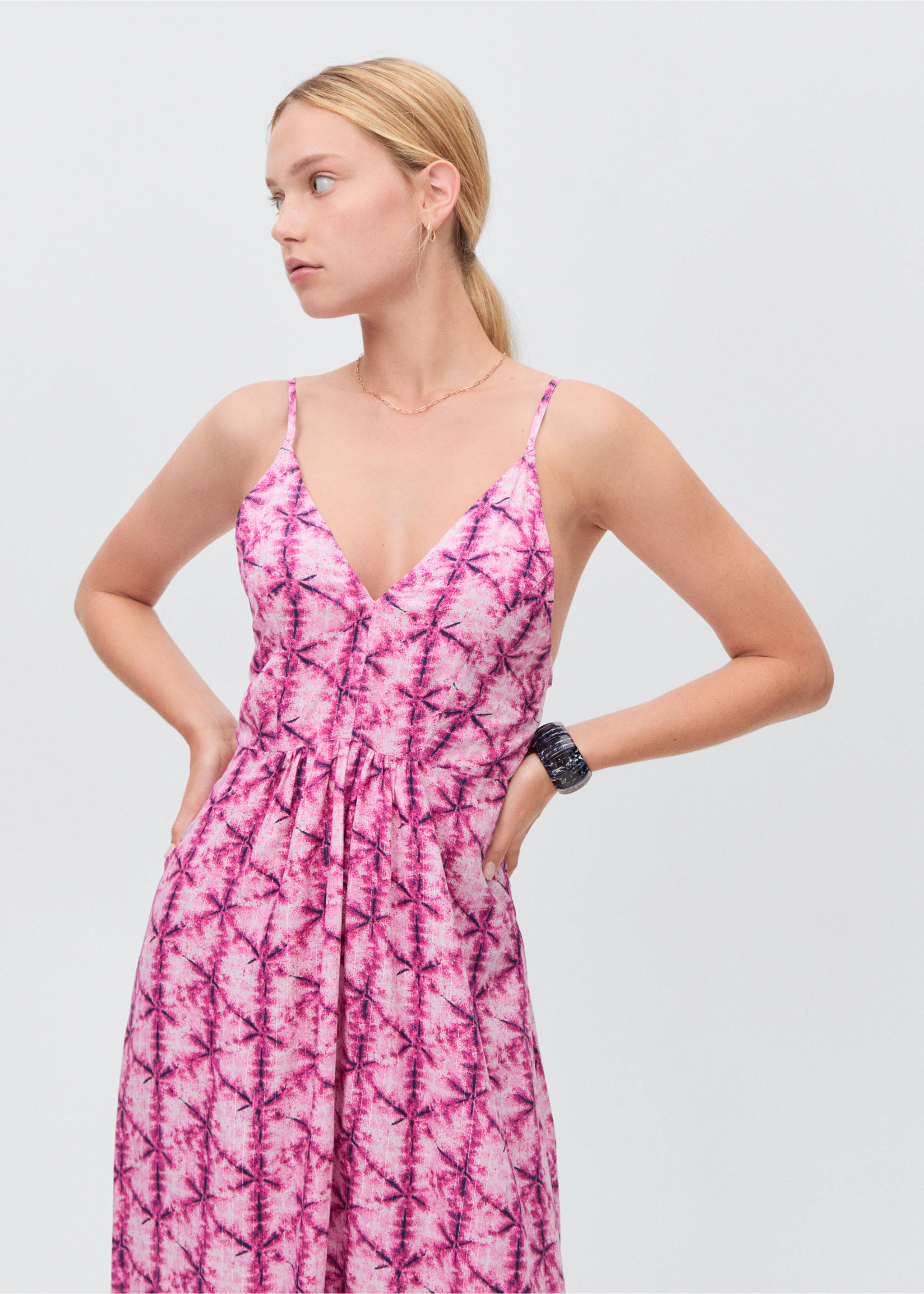 Vestido largo espalda abierta - Plano medio, Rosa. Ref: 87099214-00.