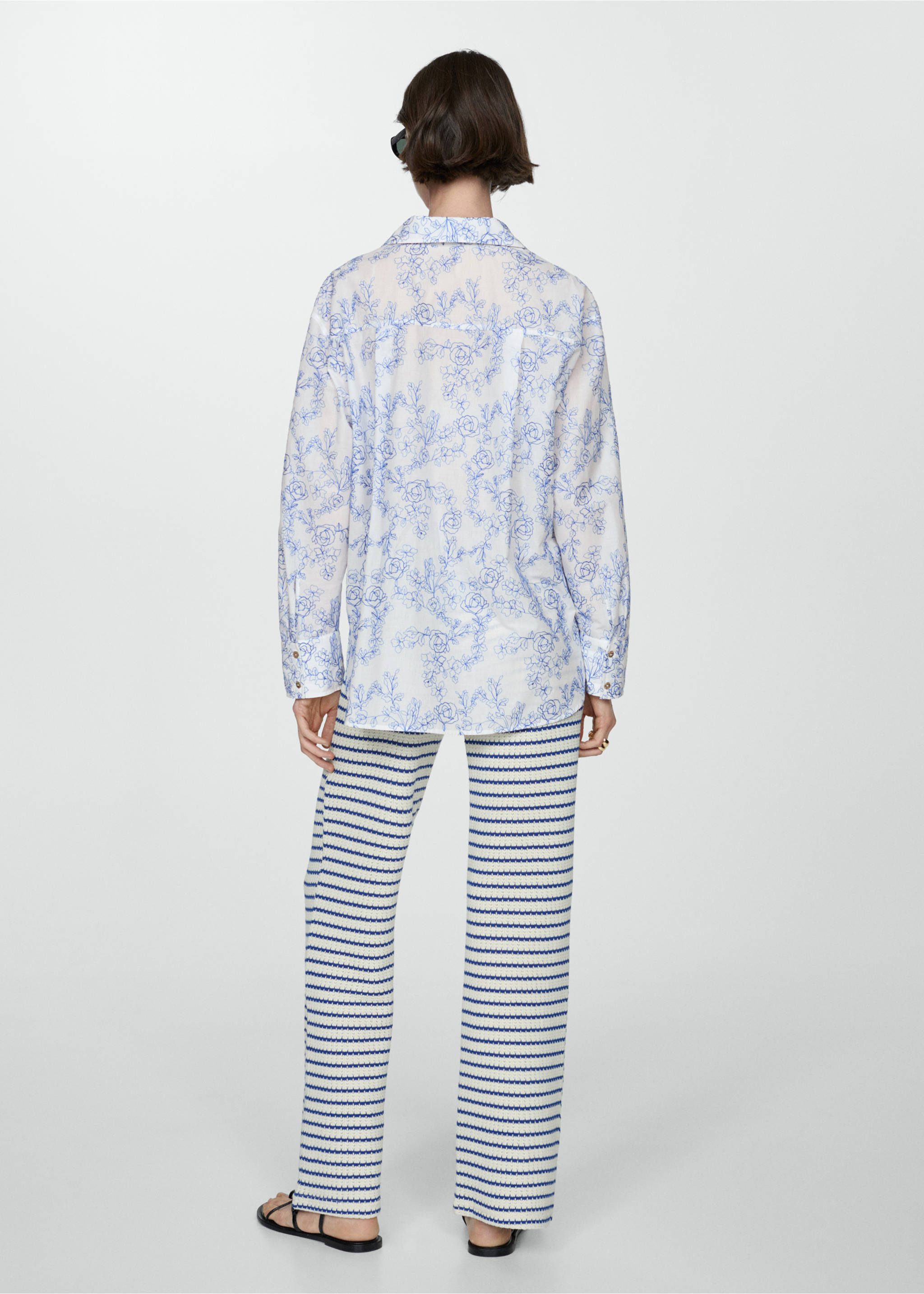 Shirt with floral embroidery - Reverse of the article, Off White. Ref: 87108644-00.