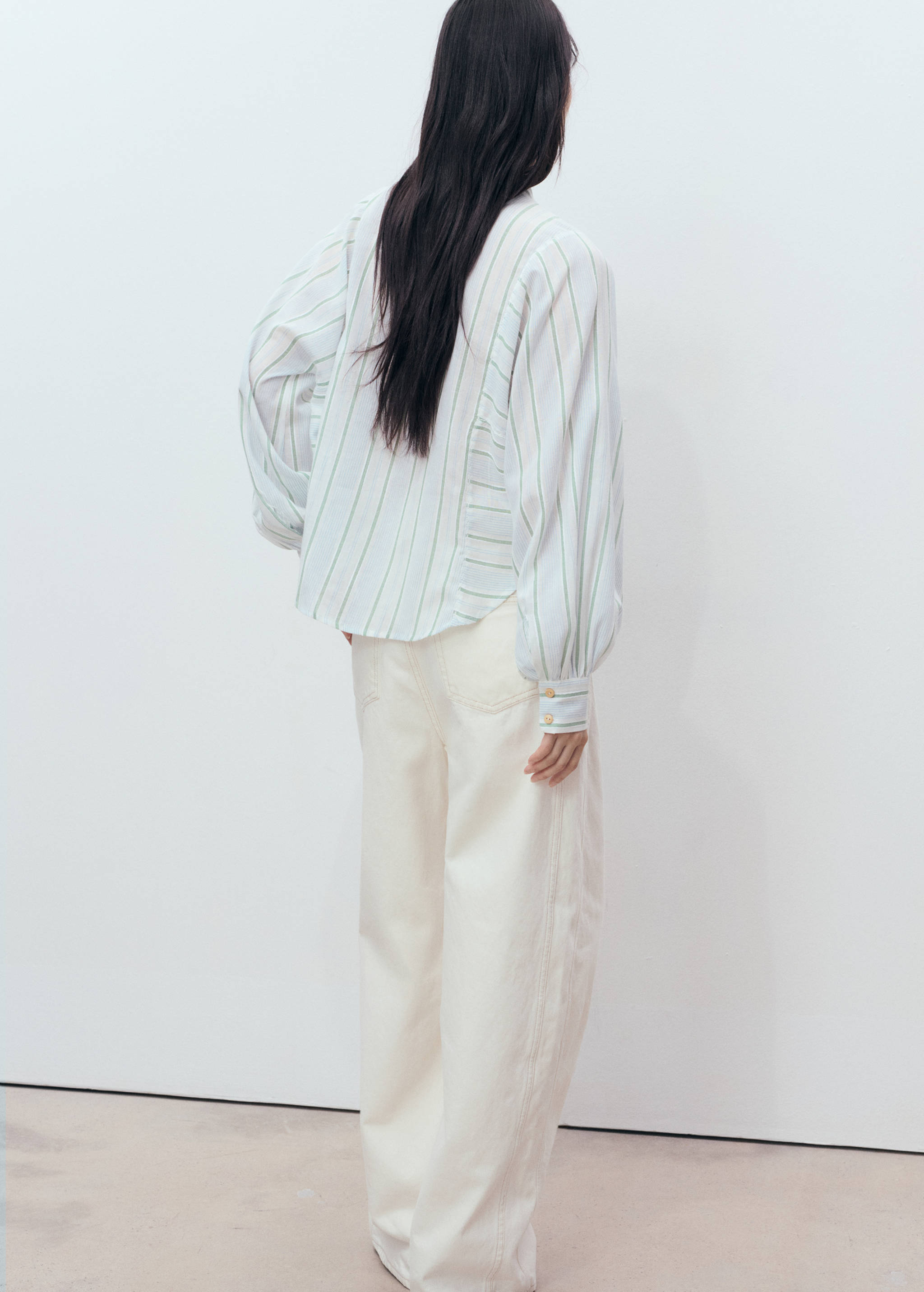 Stripe-print shirt - Reverse of the article