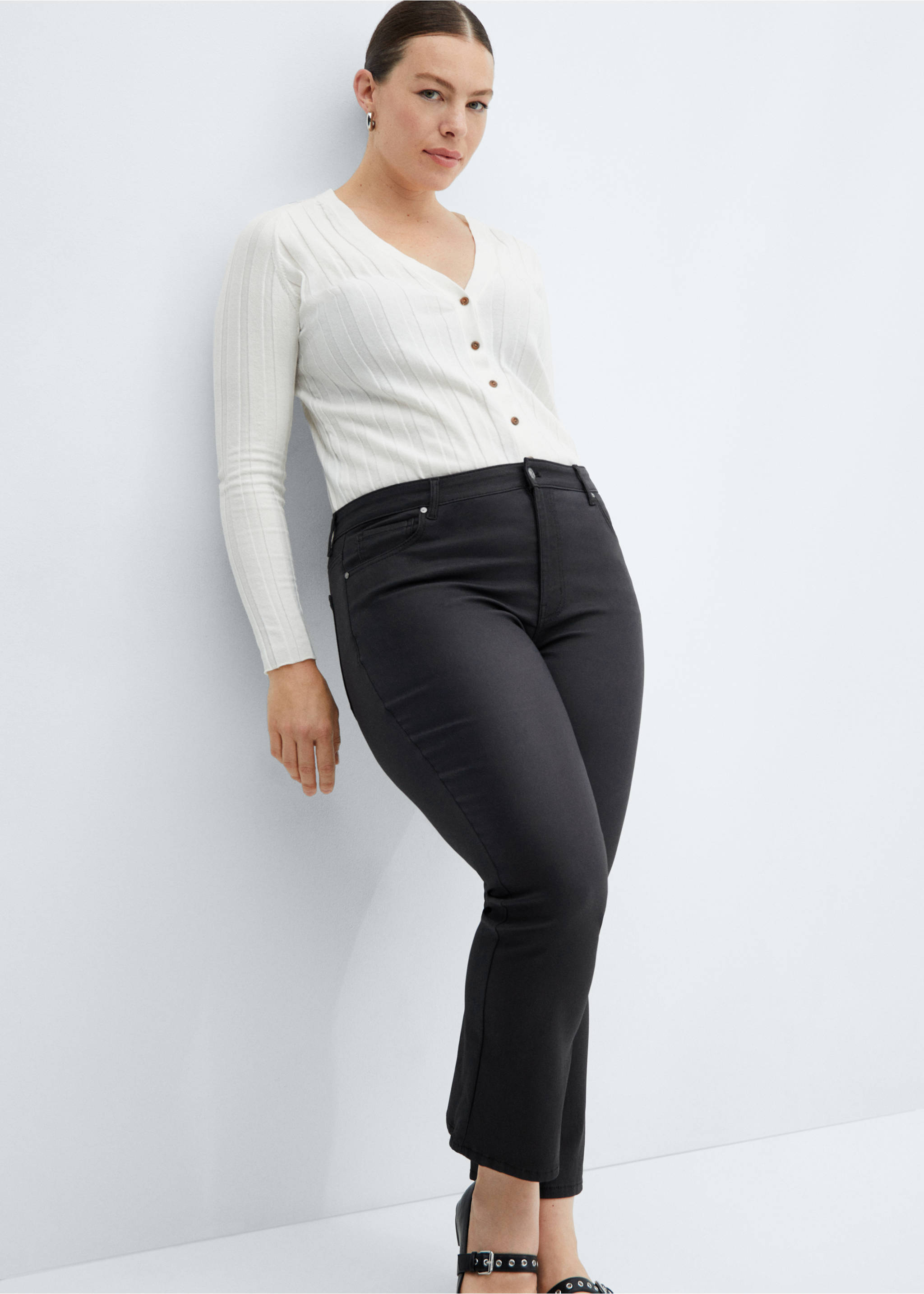 Jean Sienna flare crop enduit - Détail de l'article 4, Noir. Ref: 87110270-00.