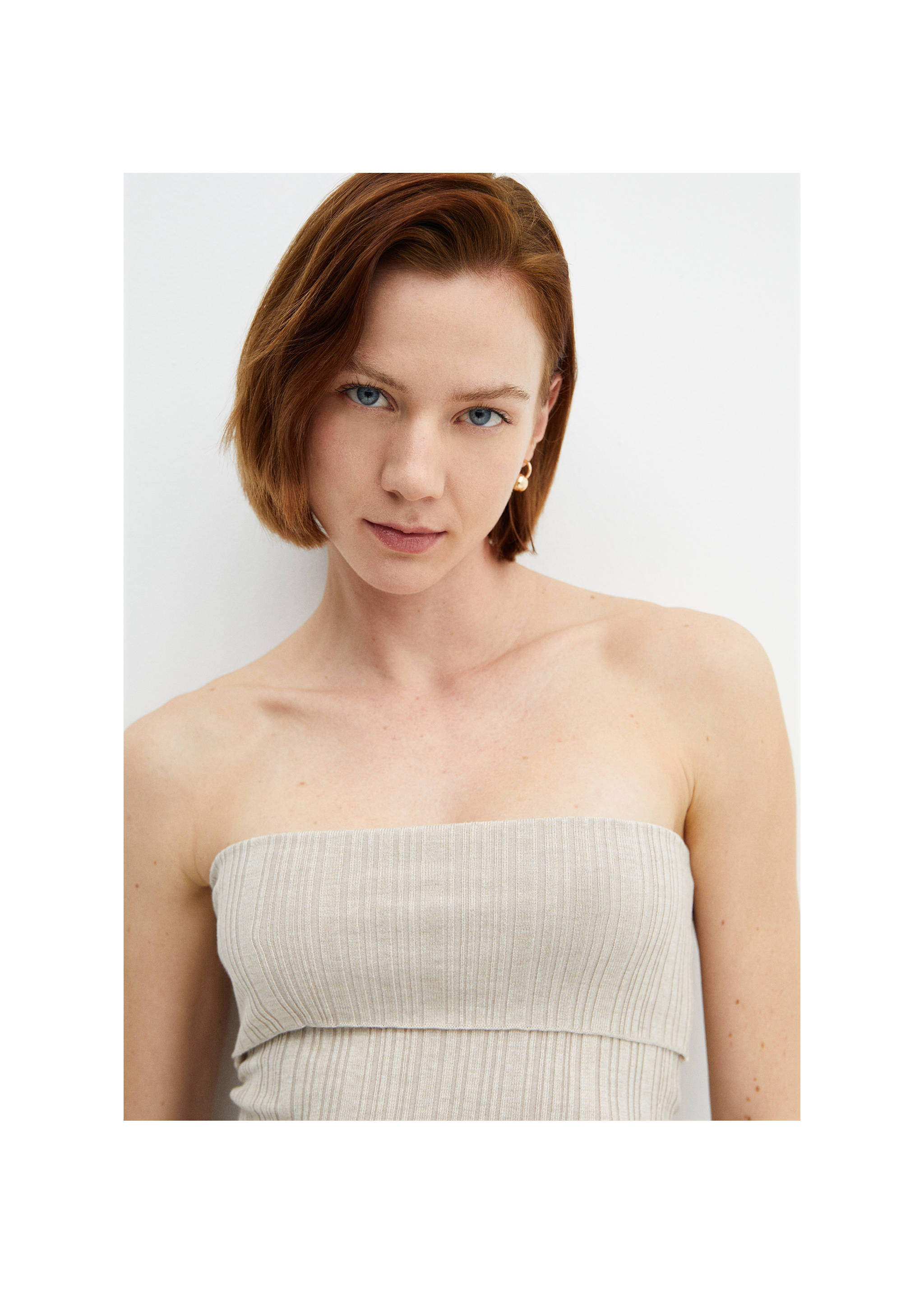 Gebreide strapless top - Detail van het artikel 3, Licht/Pastelgrijs. Ref: 87118639-00.