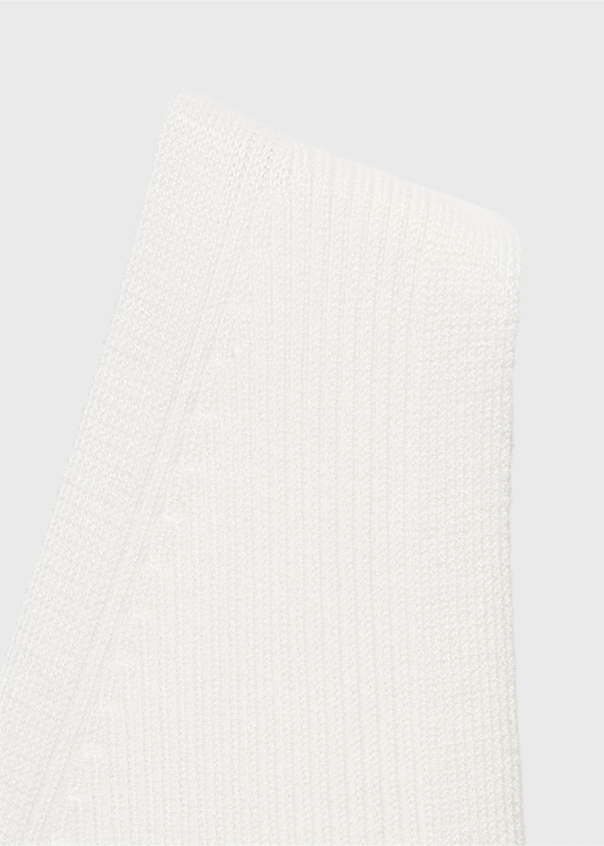 Asymmetrisches Stricktop - Detail des Artikels 8, Weiß. Ref: 87118640-00.