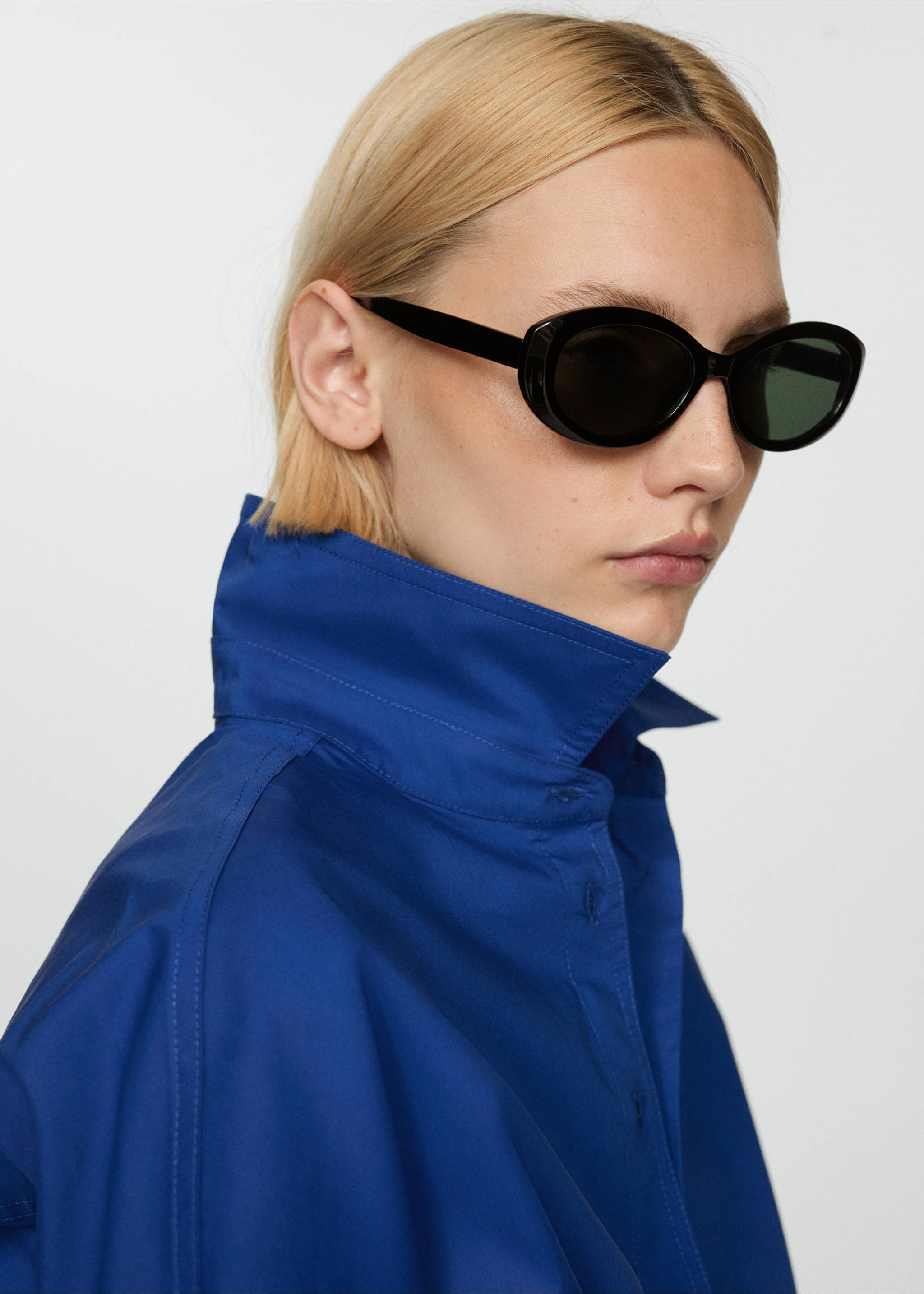 100% cotton crop shirt - Details of the article 1, Blue. Ref: 87128639-00.