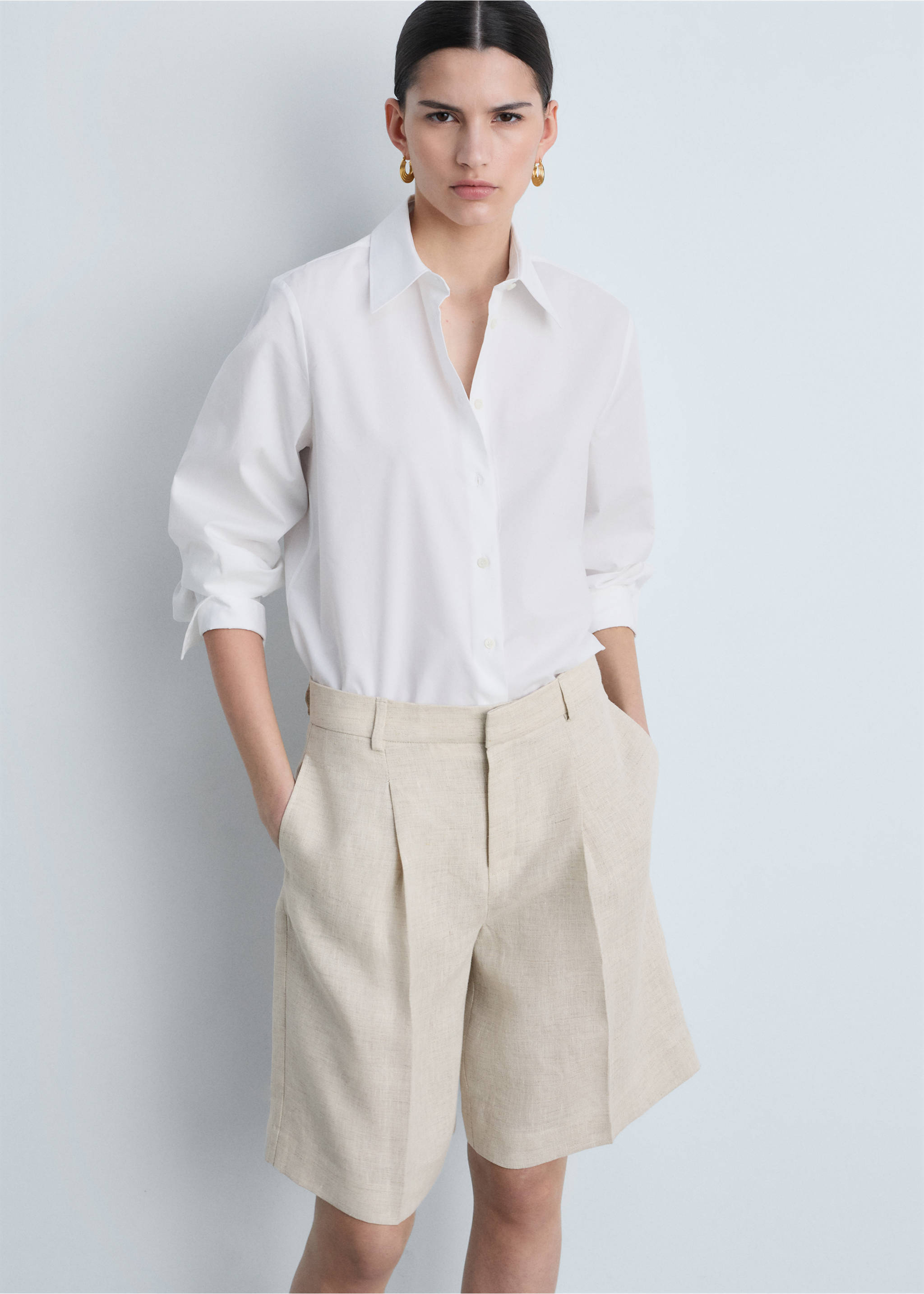 100% linen bermuda shorts - Details of the article 2, Light/Pastel Grey. Ref: 87147147-00.