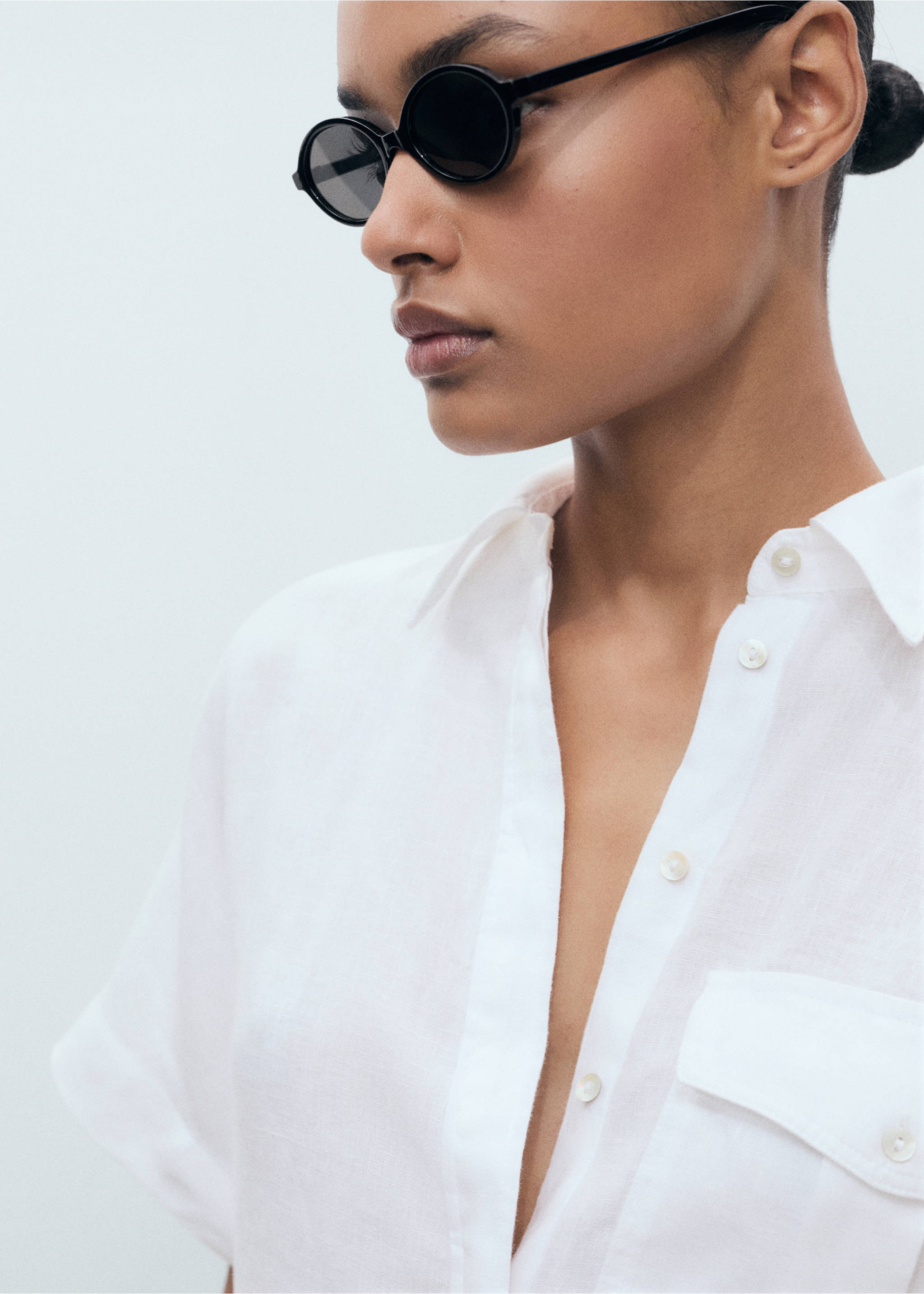 Pocket linen shirt - Details of the article 1, White. Ref: 87177110-00.