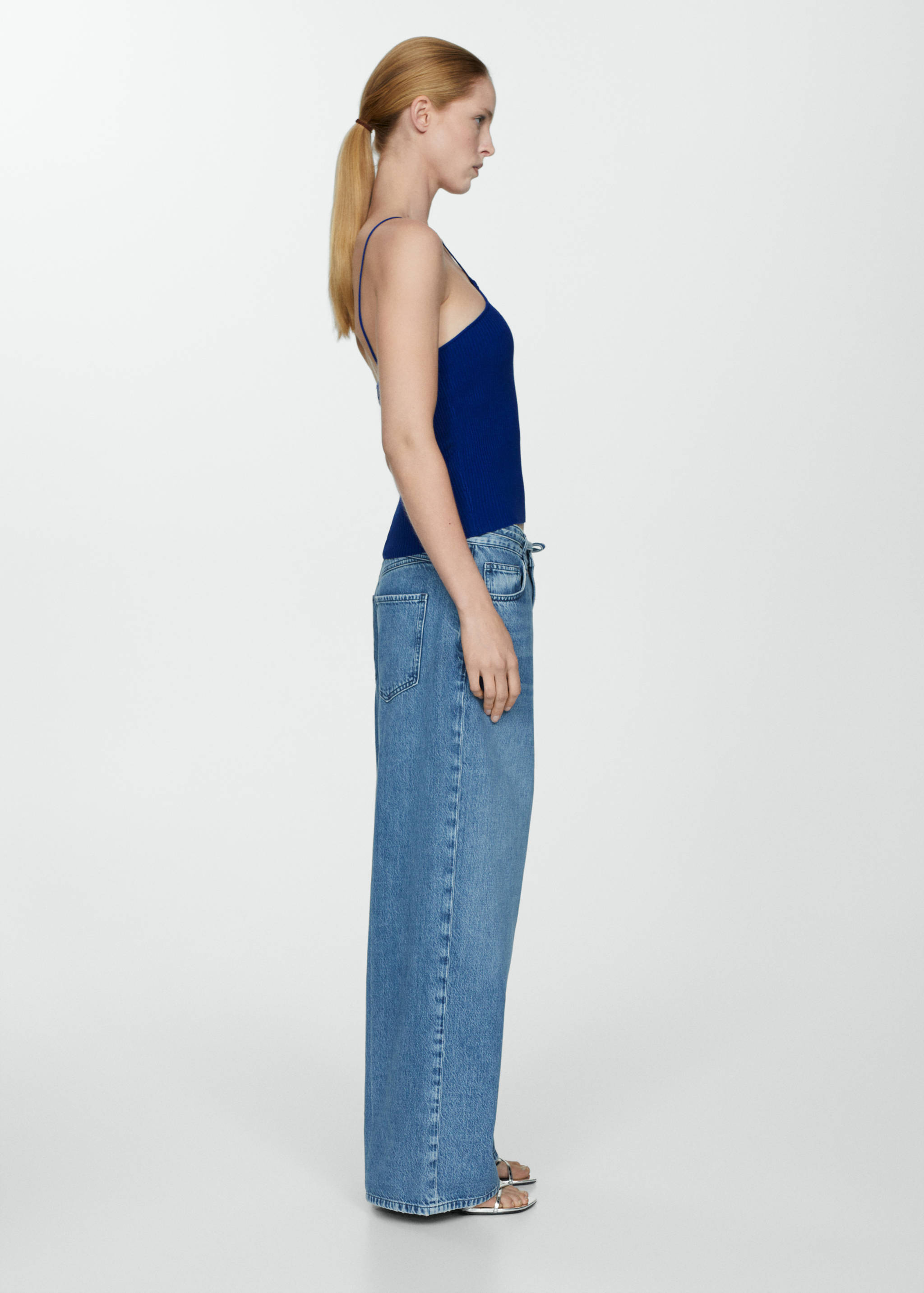 Knitted top with metallic thread - Details of the article 6