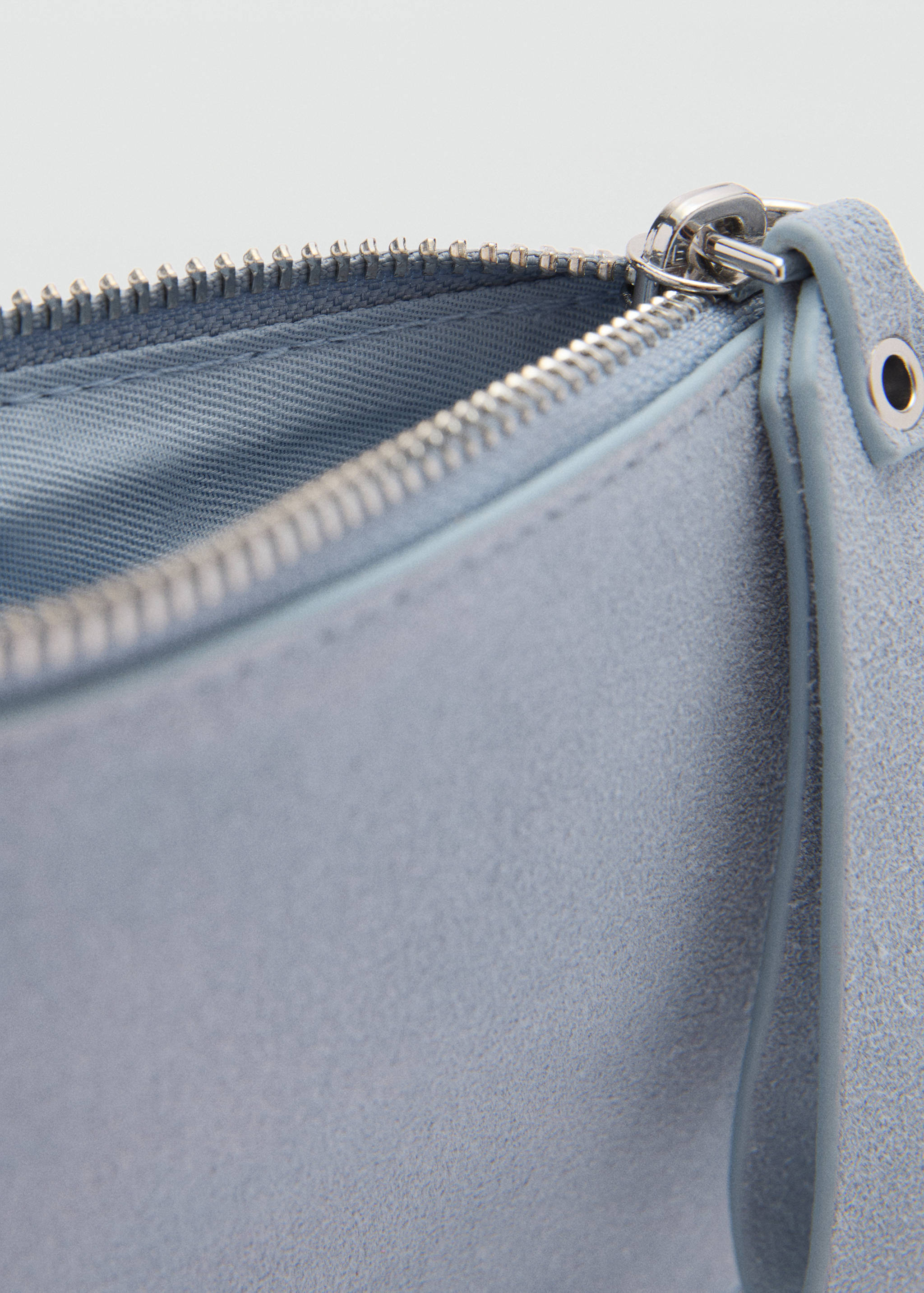 Suede die-cut laptop case - Details of the article 1