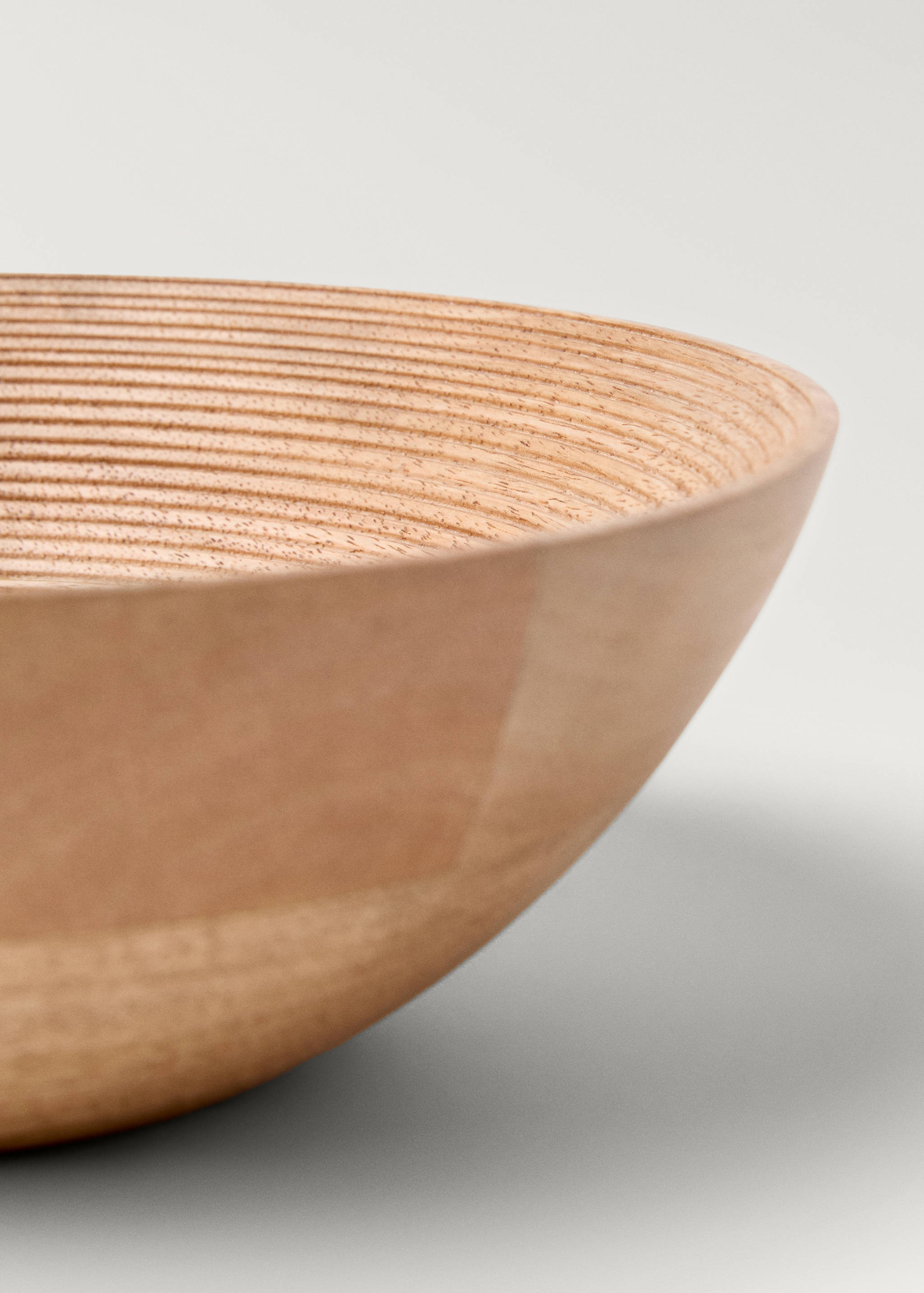 Medium wooden decorative bowl - Details of the article 2
